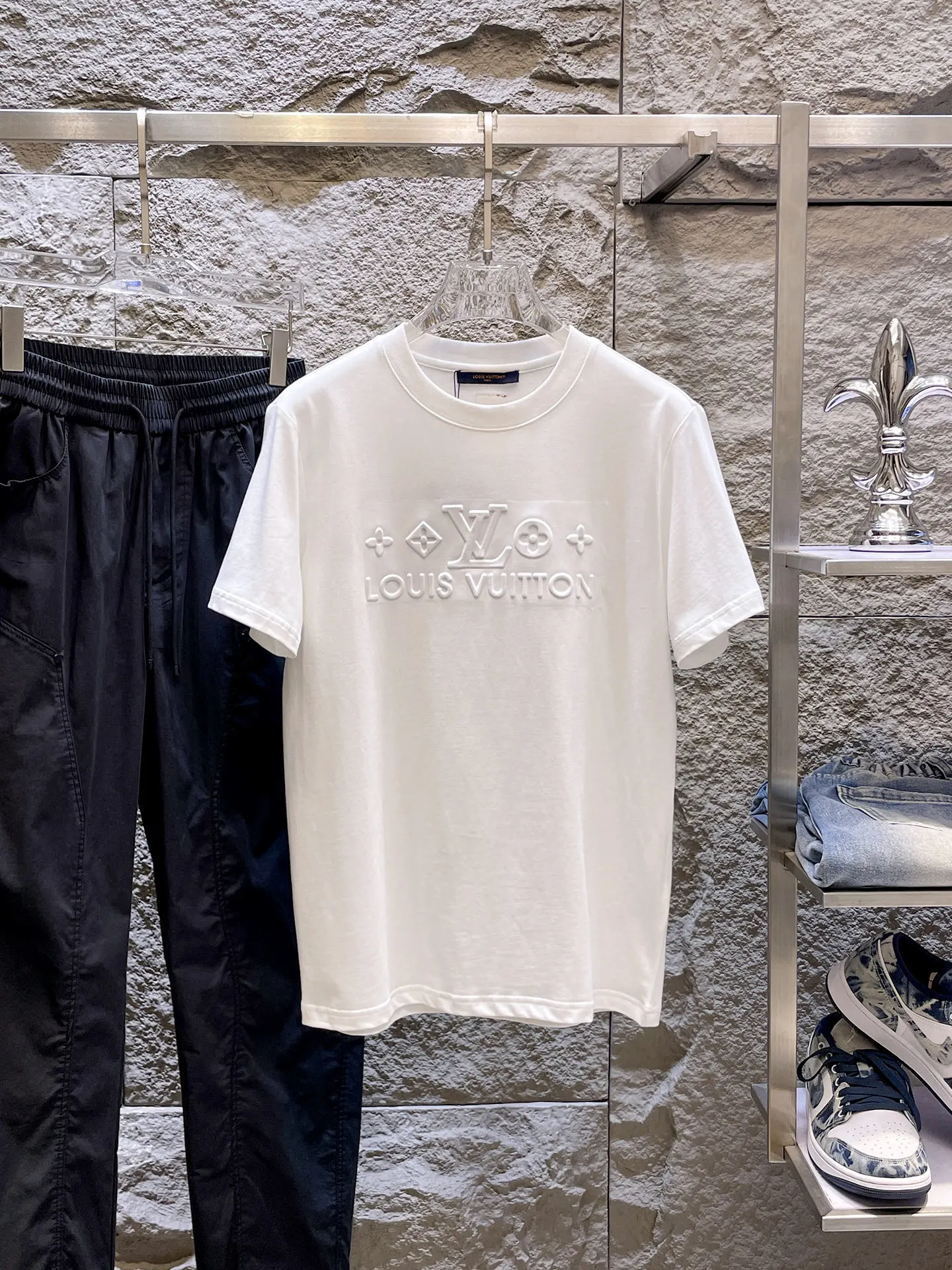 Louis Vuitton T-Shirt — a21bef41