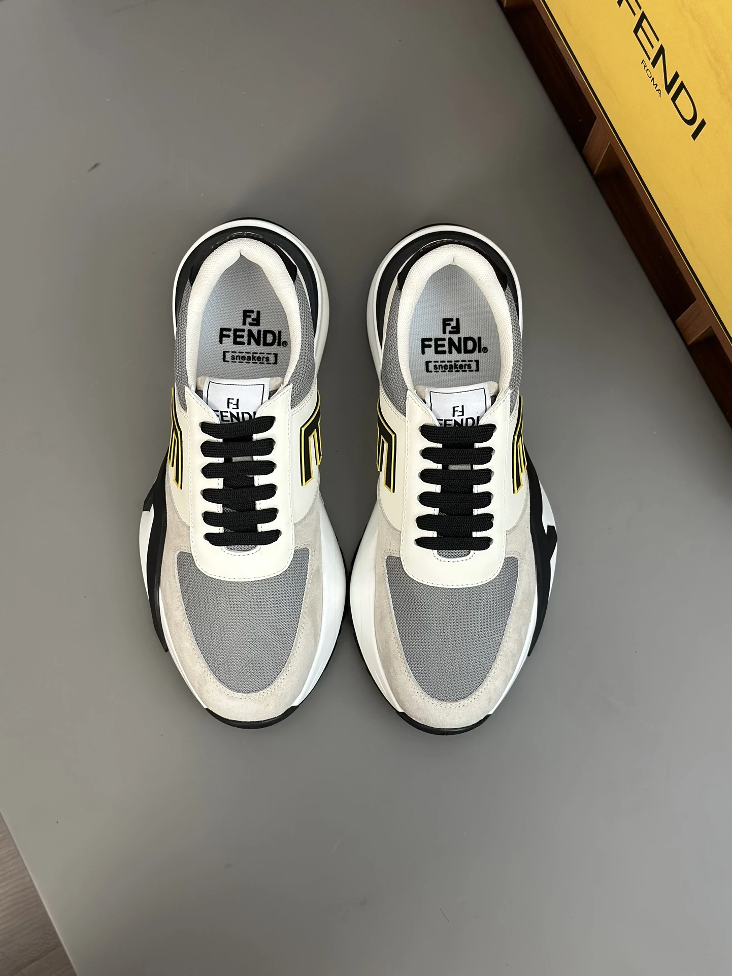Fendi Sneakers — a32c93e3