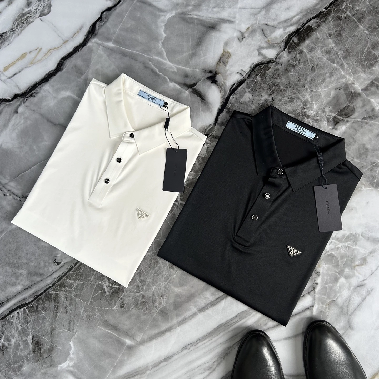 Prada T-Shirt — 7b6533d3