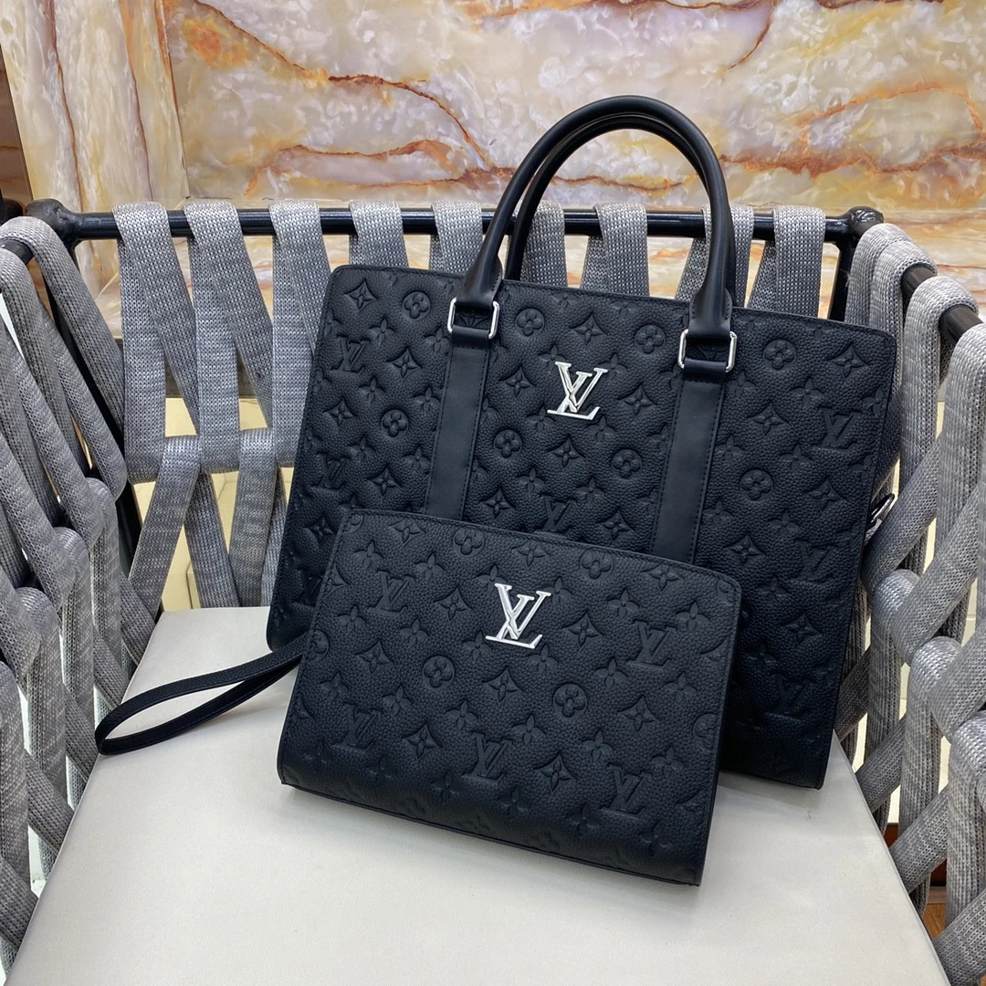 Louis Vuitton Bag — 2cfdf64a