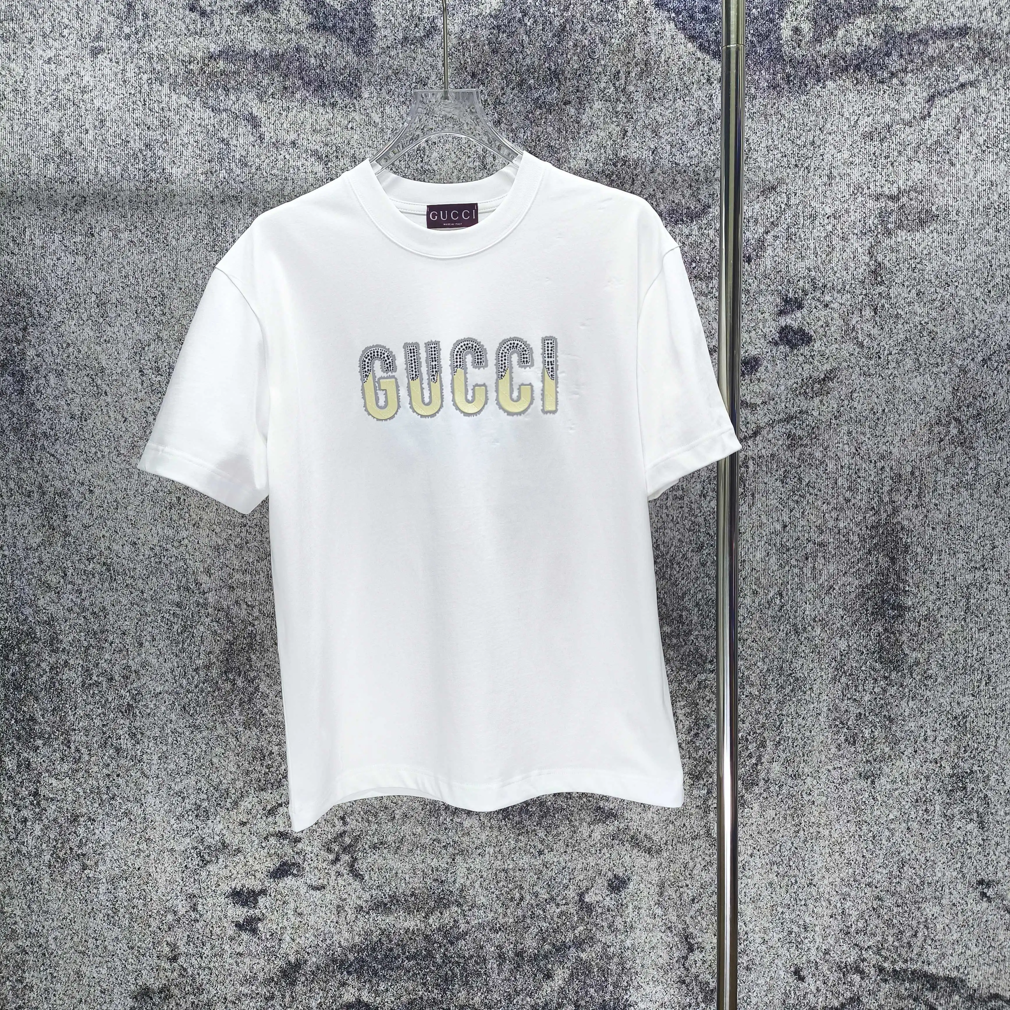 Gucci T-Shirt — 3cfad290