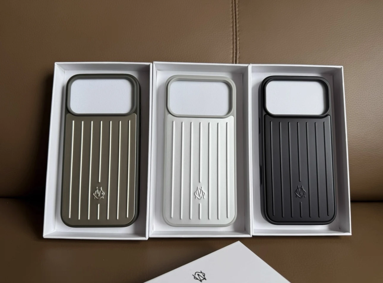 Rimowa Luggage — ee2213fd