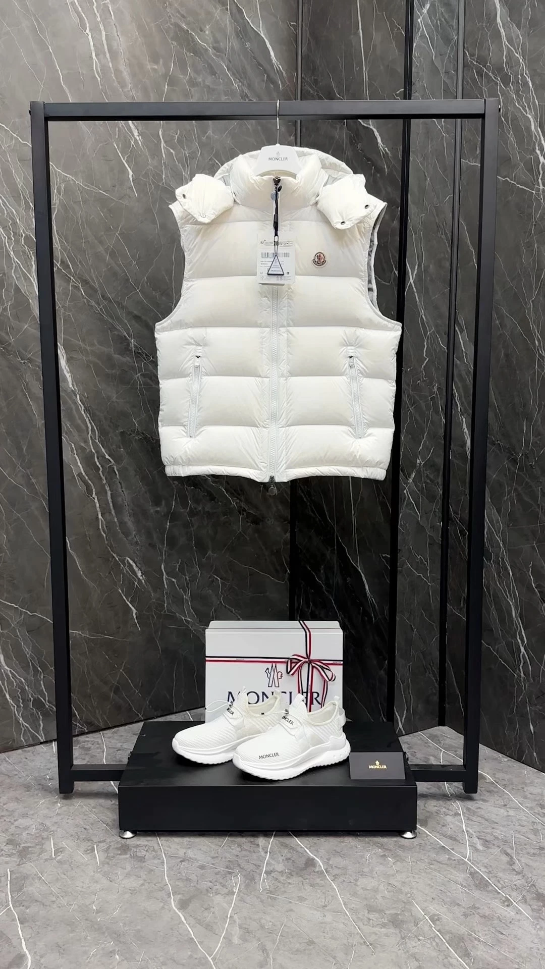 Moncler Down Jacket — 2967c5b0