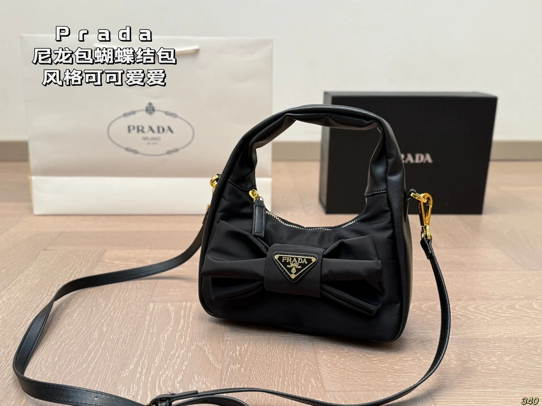 Prada Bag — ec466125