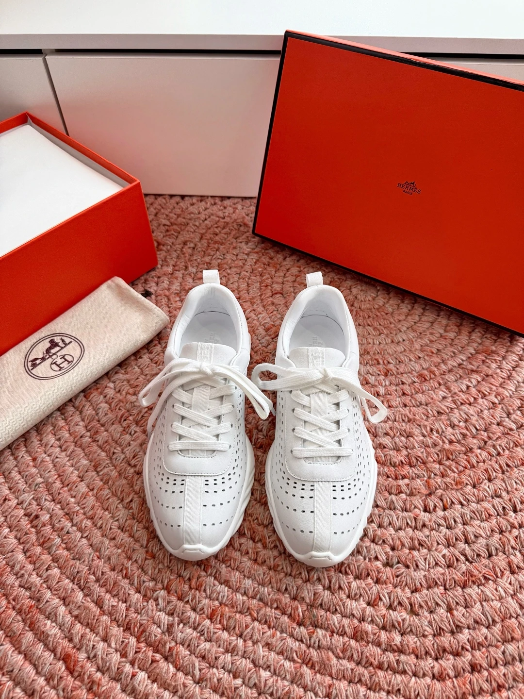 Hermès Sneakers — fdc8a20c
