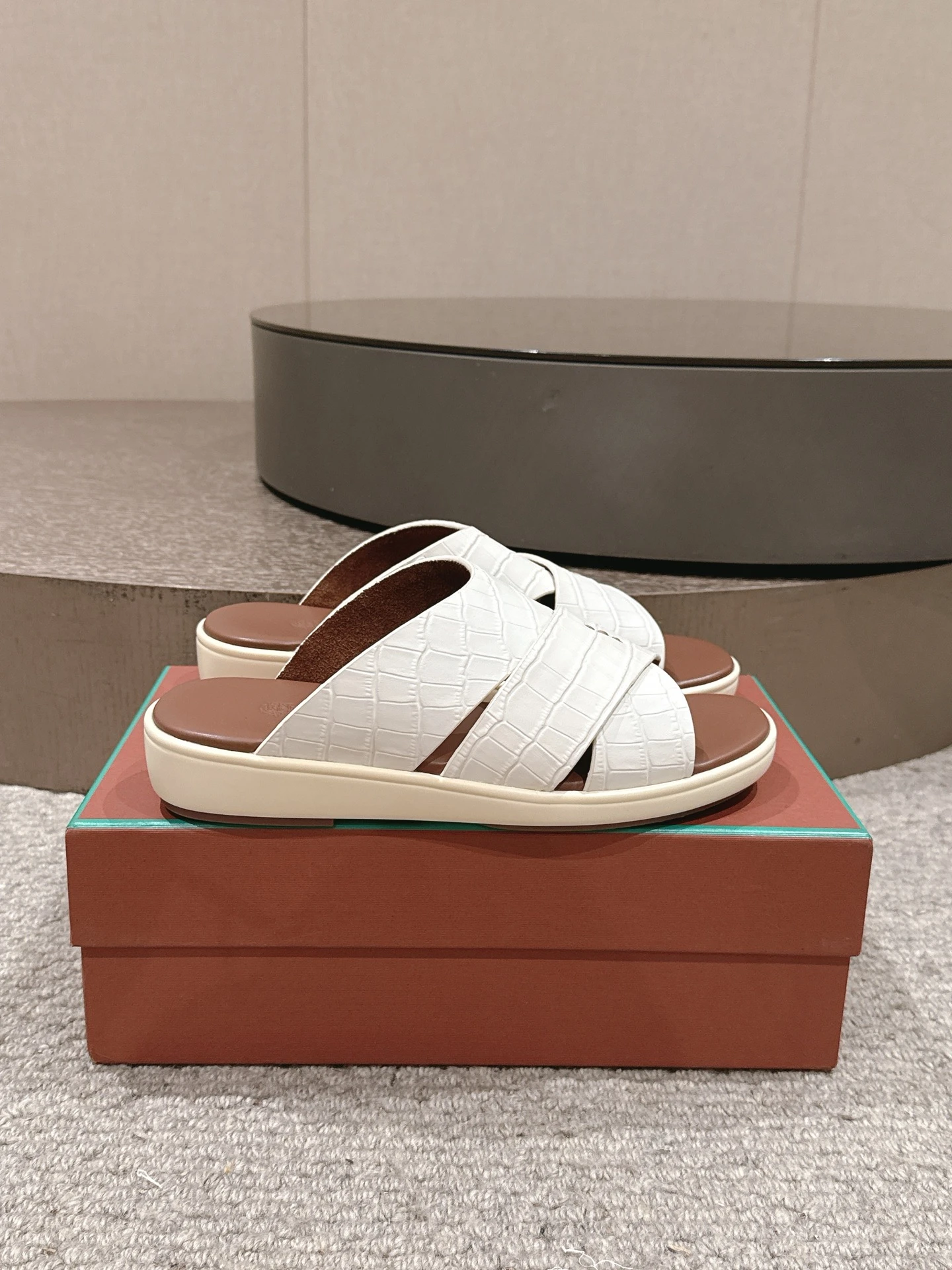 Loro Piana Slippers — b2a44552