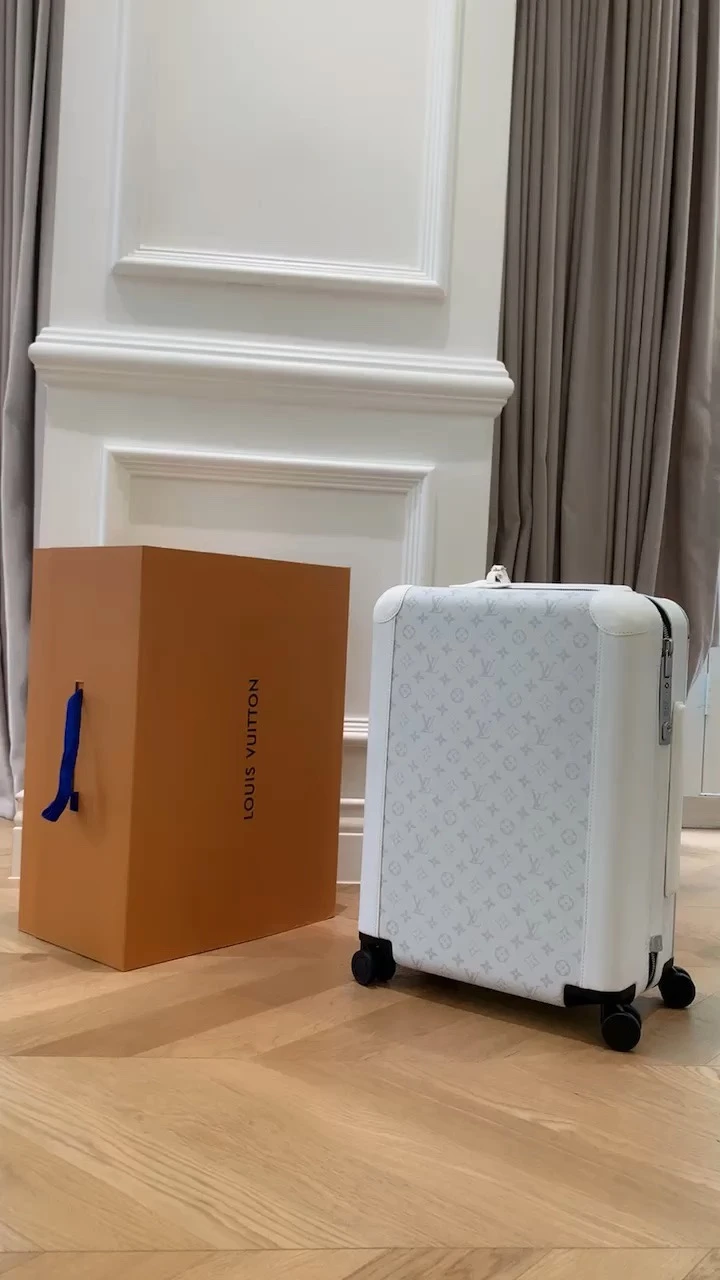 Luggage — 032e5000