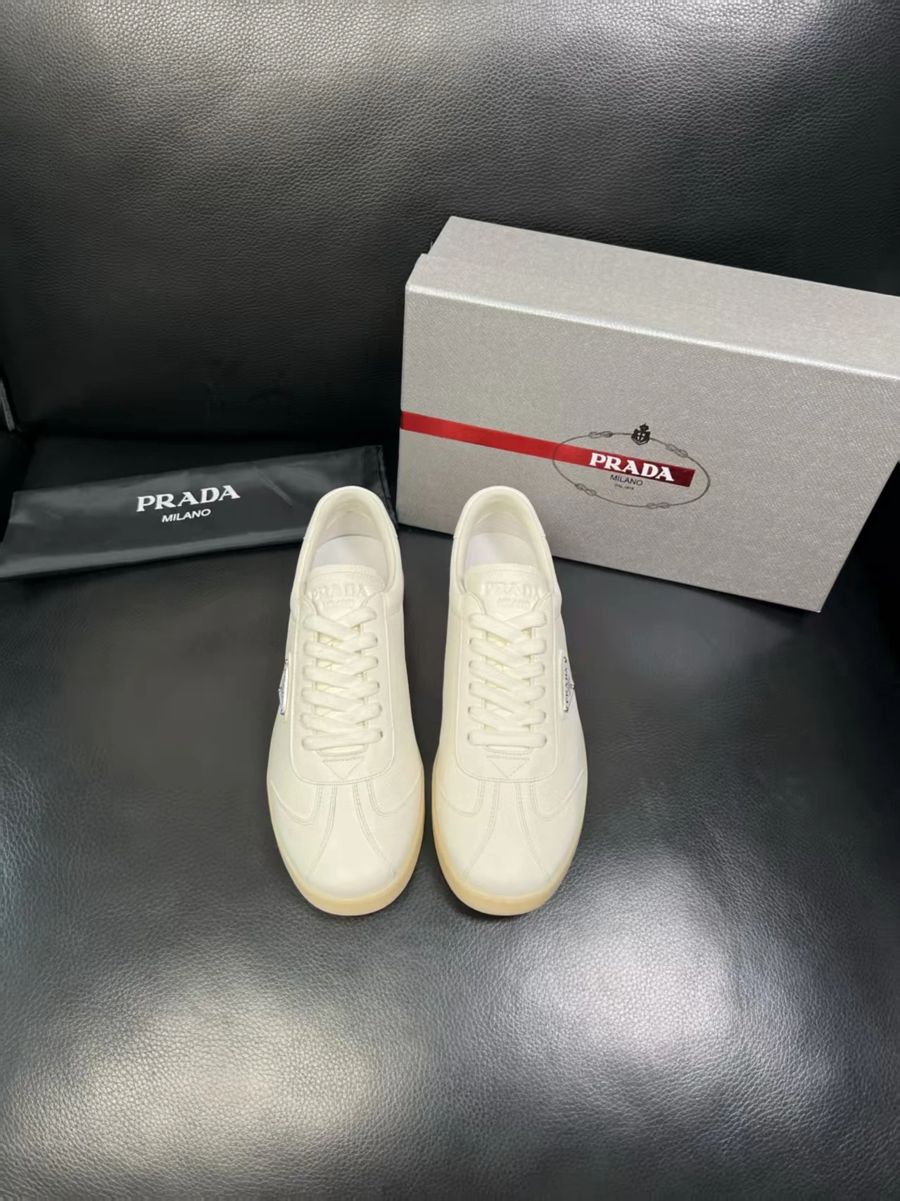 Prada Sneakers — e8187881