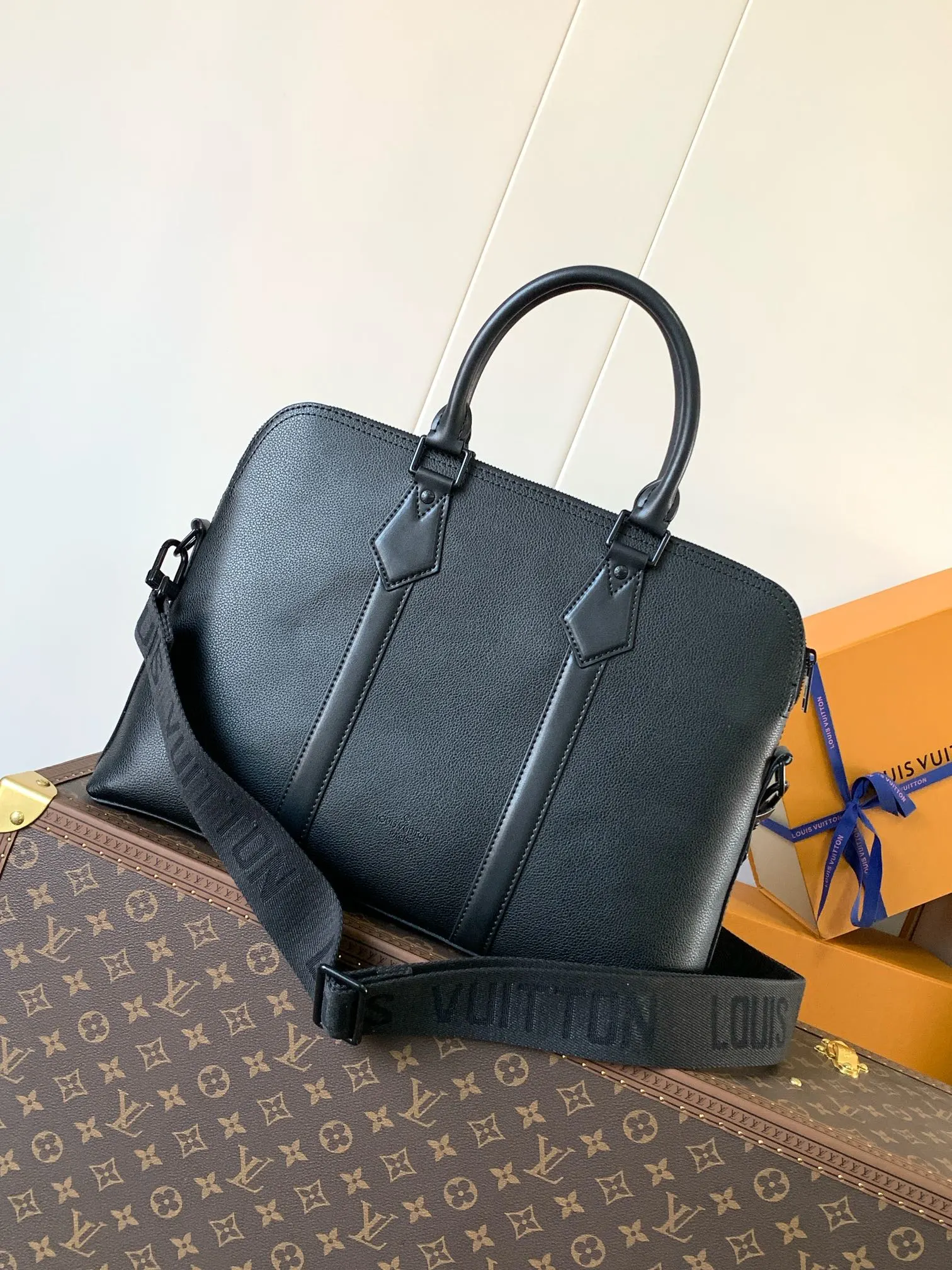 Louis Vuitton Briefcases — 179da1d6