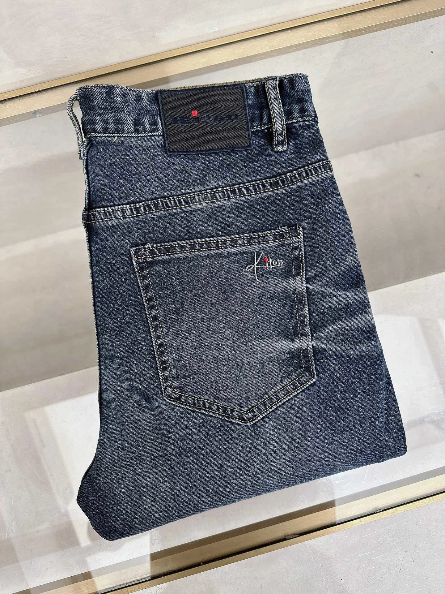 Jeans — 5f3b5e6b