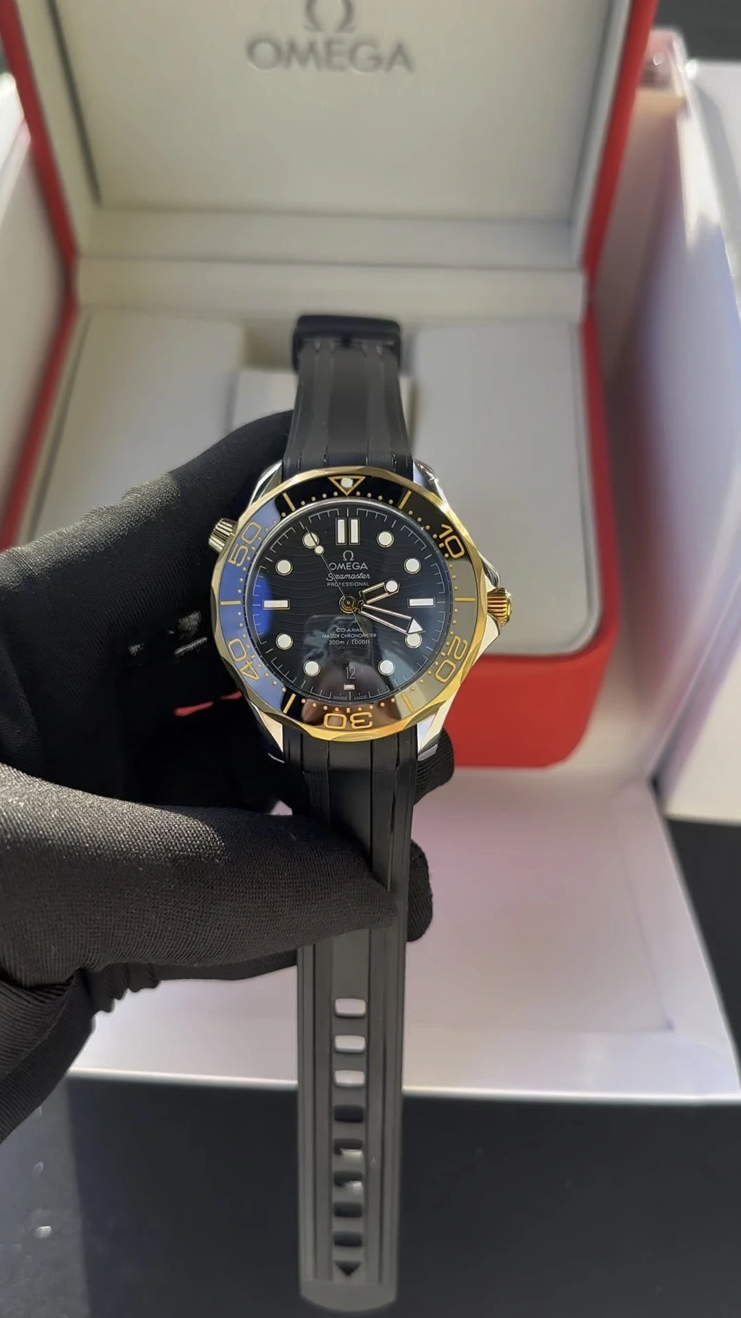 Omega Watch — 04285213