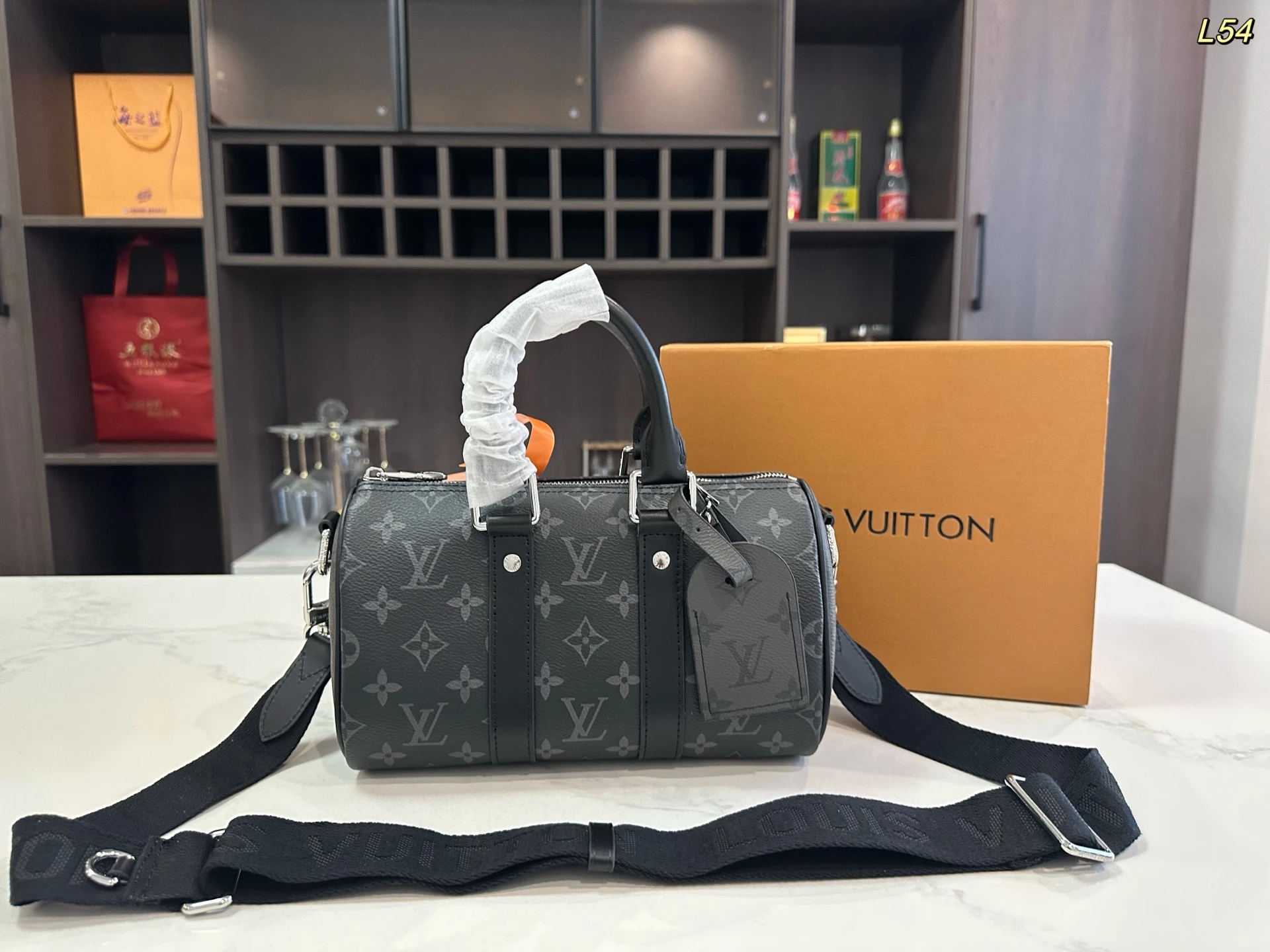 Louis Vuitton Bag — 9f998161
