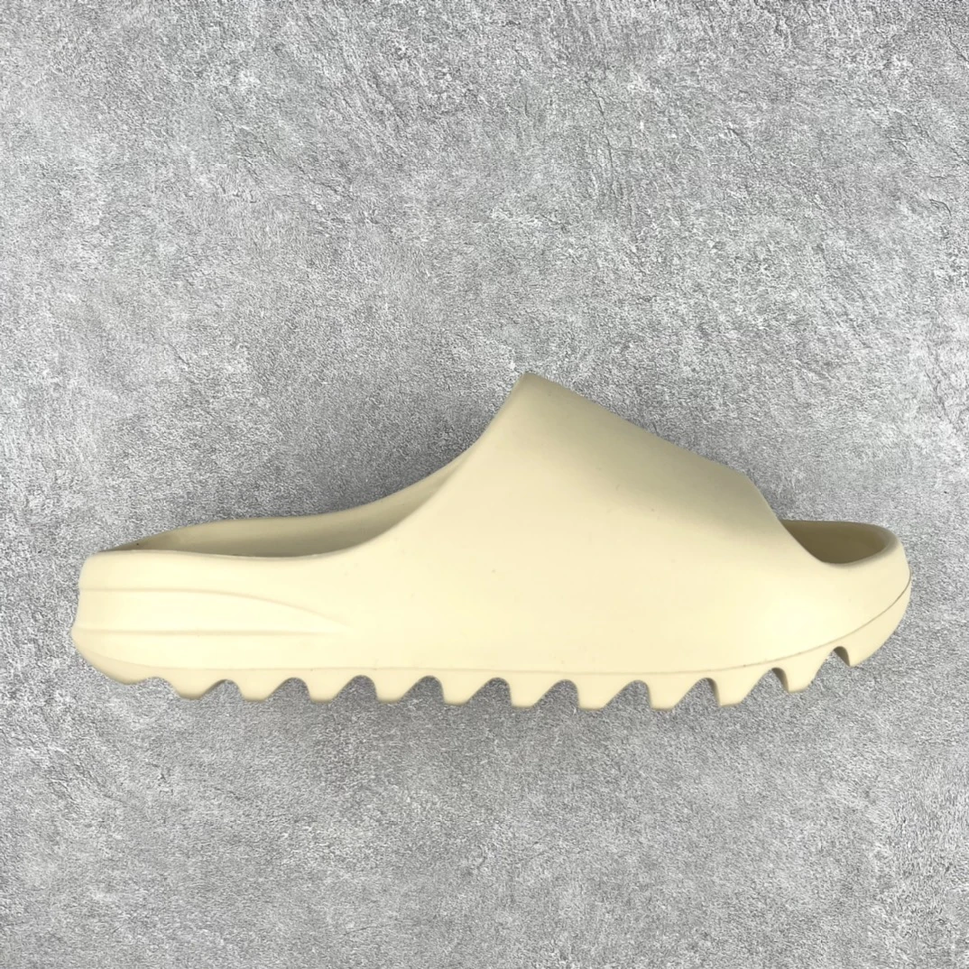 Adidas Slippers — 6dafa4ac