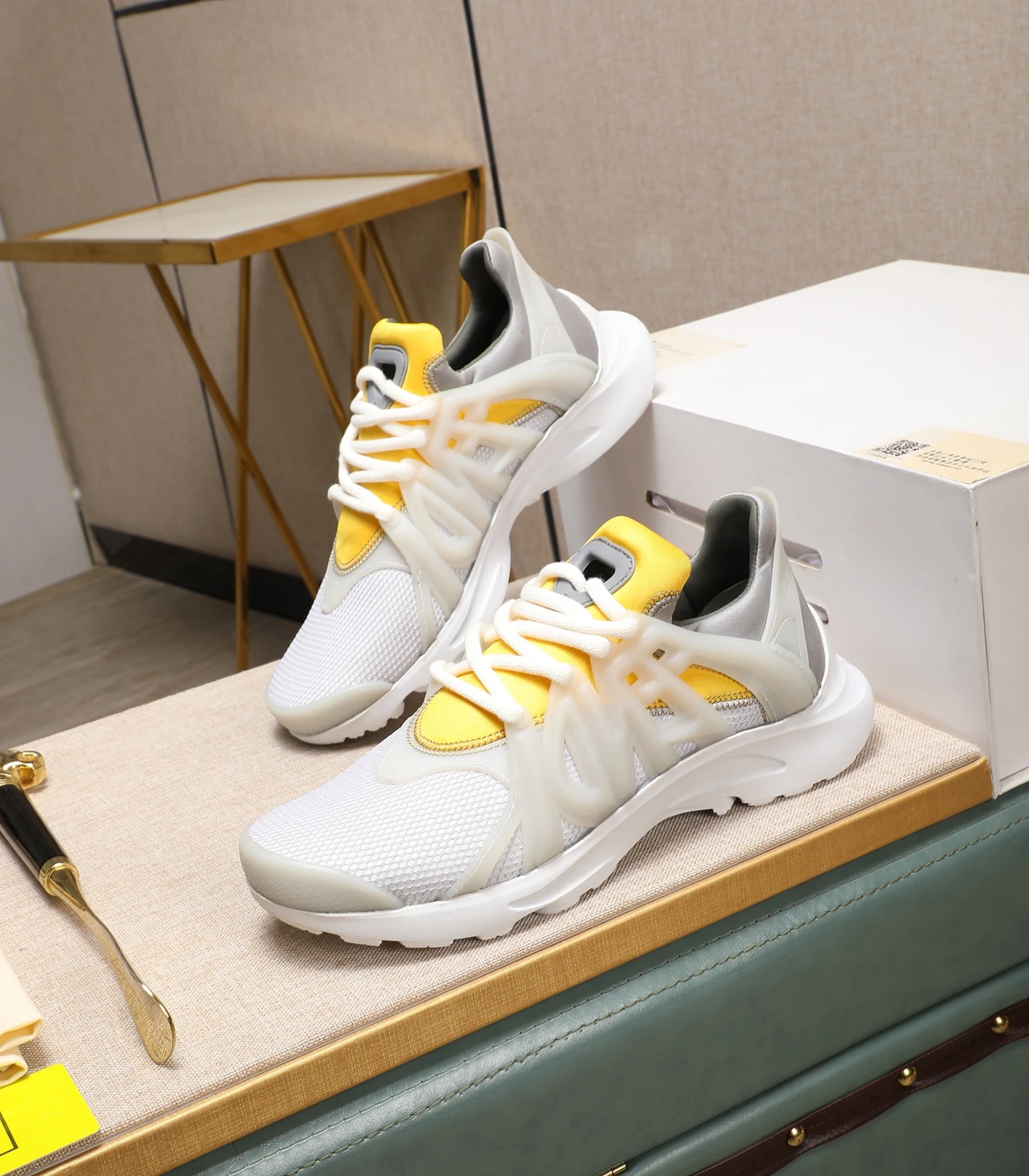 Fendi Sneakers — d80c62b5