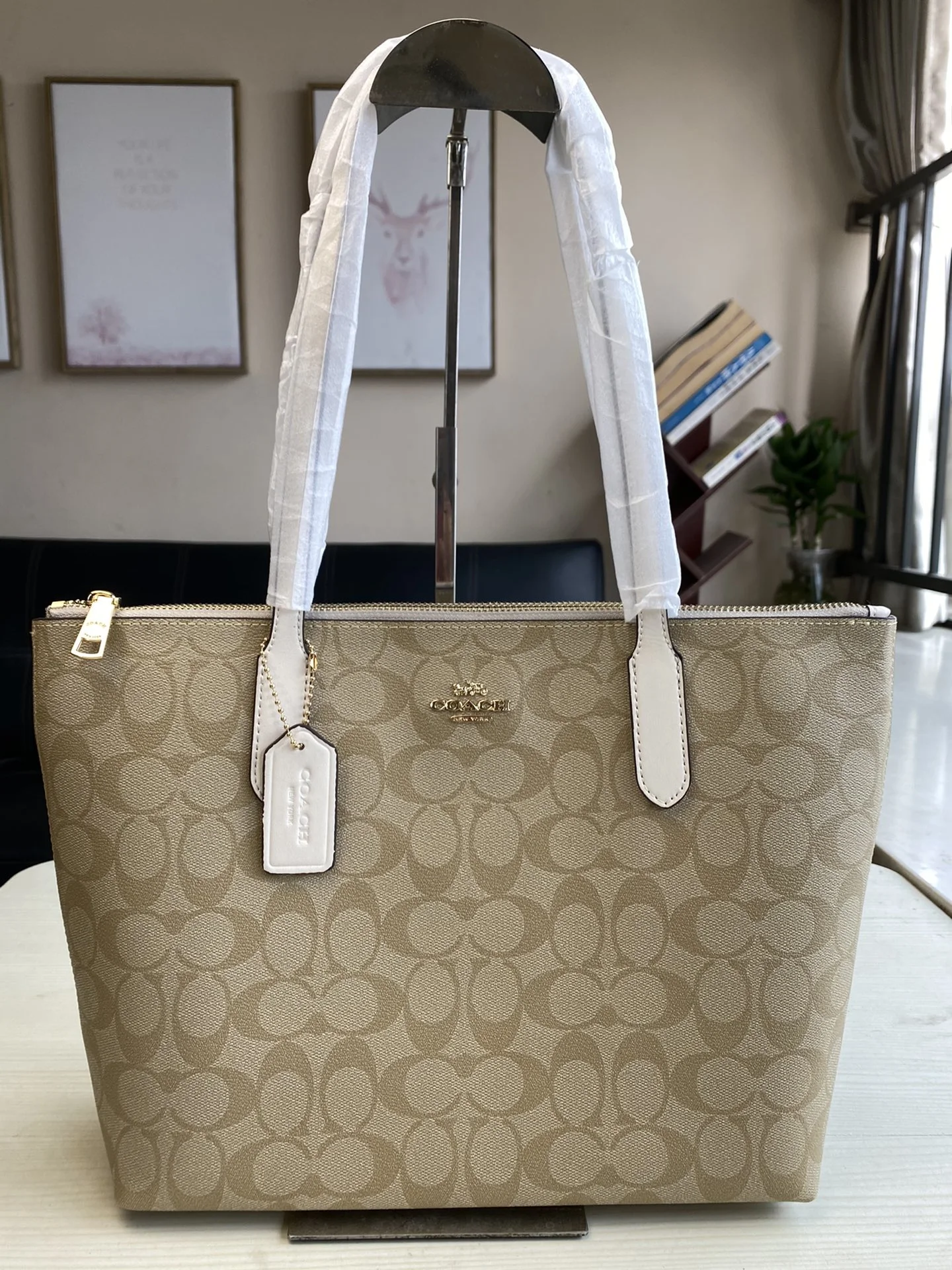 Coach Bag — 3a4375a4