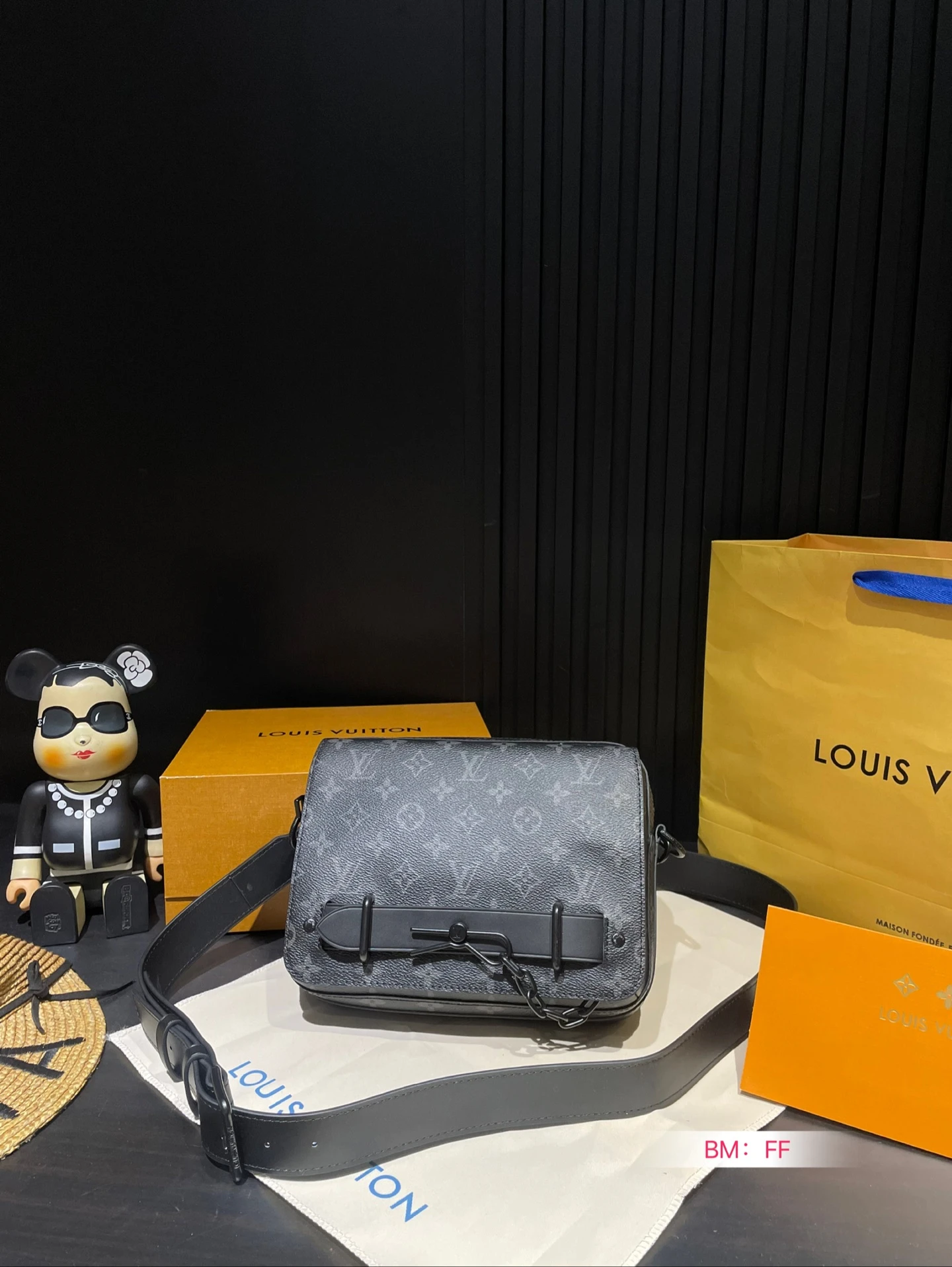 Louis Vuitton Bag — 709812ca