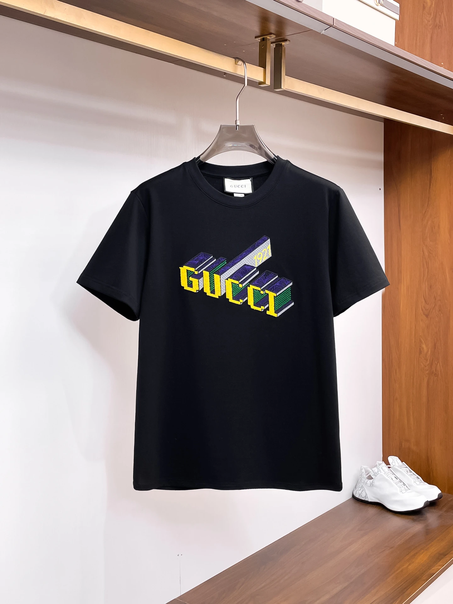 Gucci T-Shirt — 484d109d