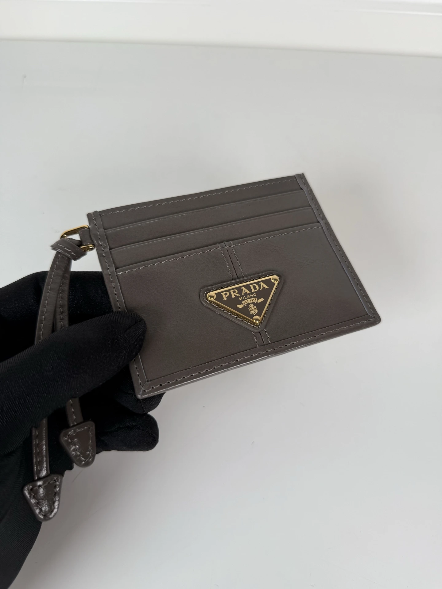 Cardholders — ad1ee920