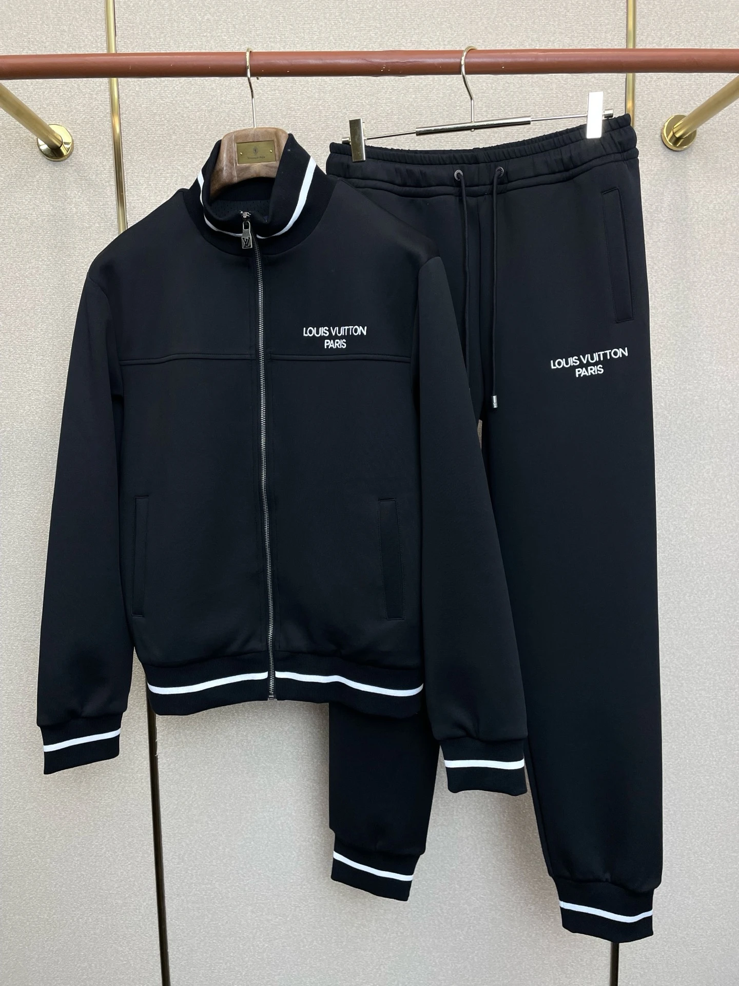 Louis Vuitton Matching Sets — 6ffdc519