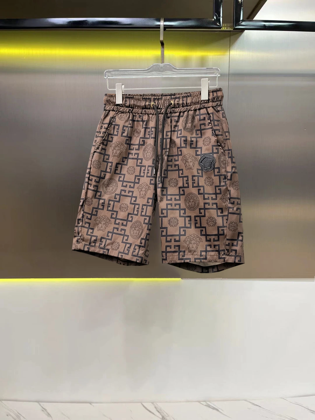Versace Shorts — 0997c678