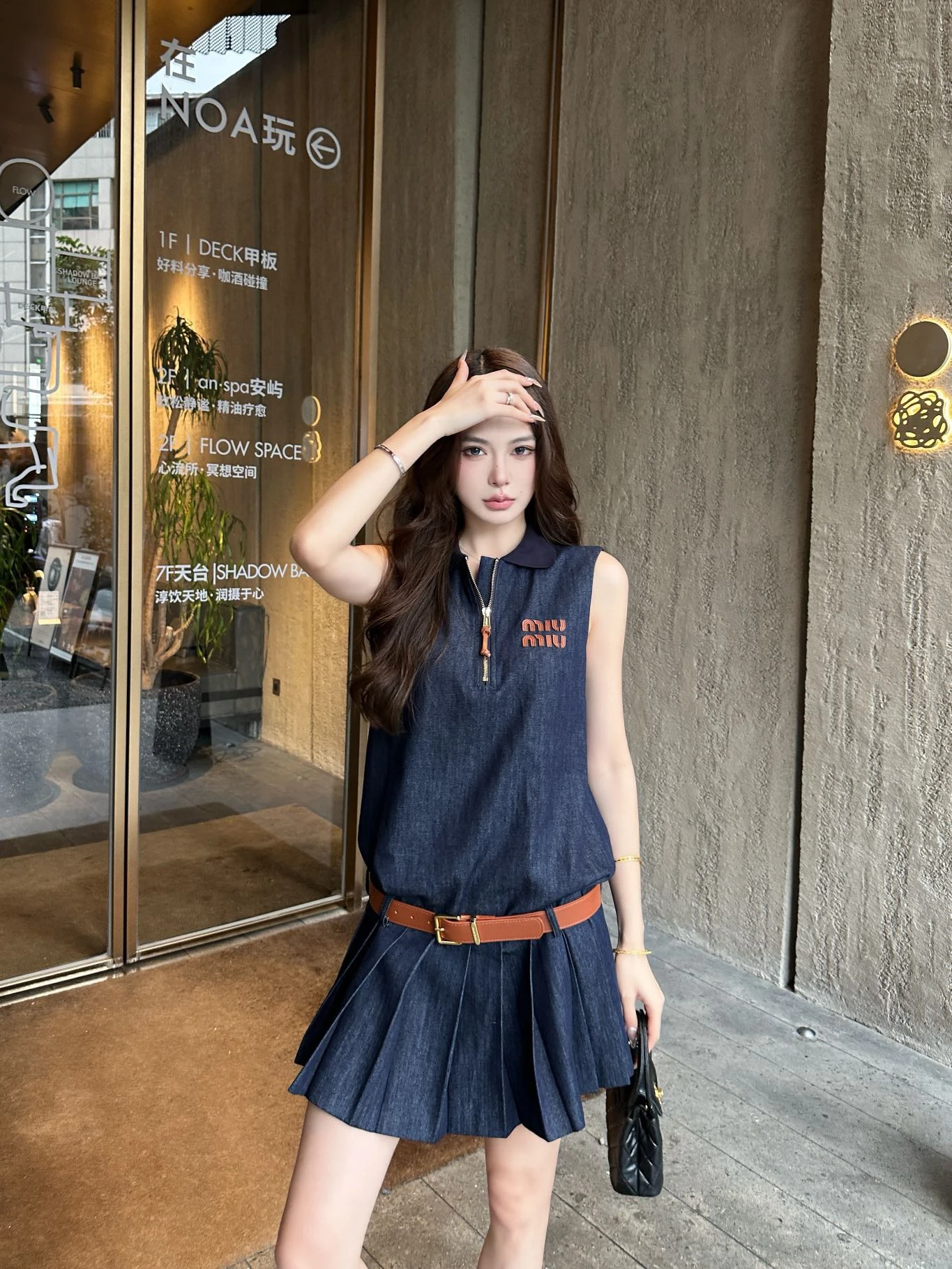 Dresses — 79518550
