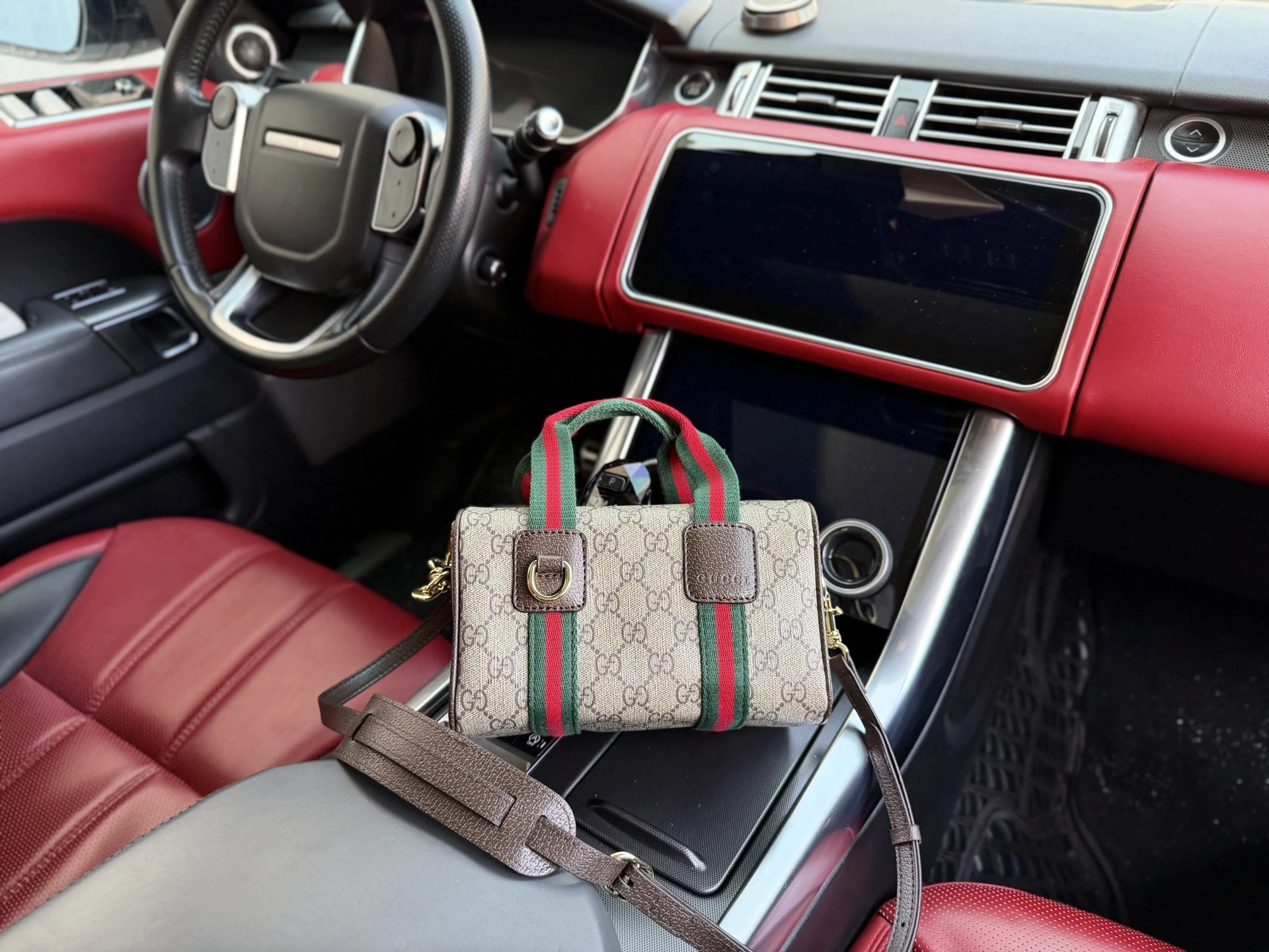 Gucci Bag — 051d9509