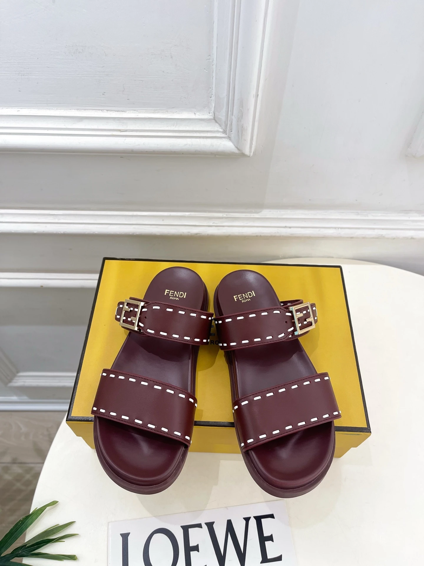 Fendi Slippers — f1ca3fc8