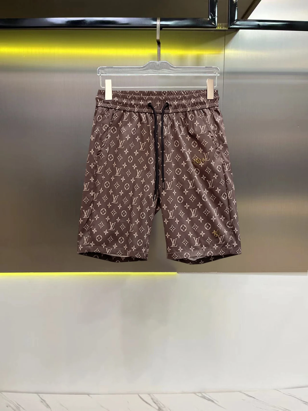 Louis Vuitton Shorts — 08a6239a