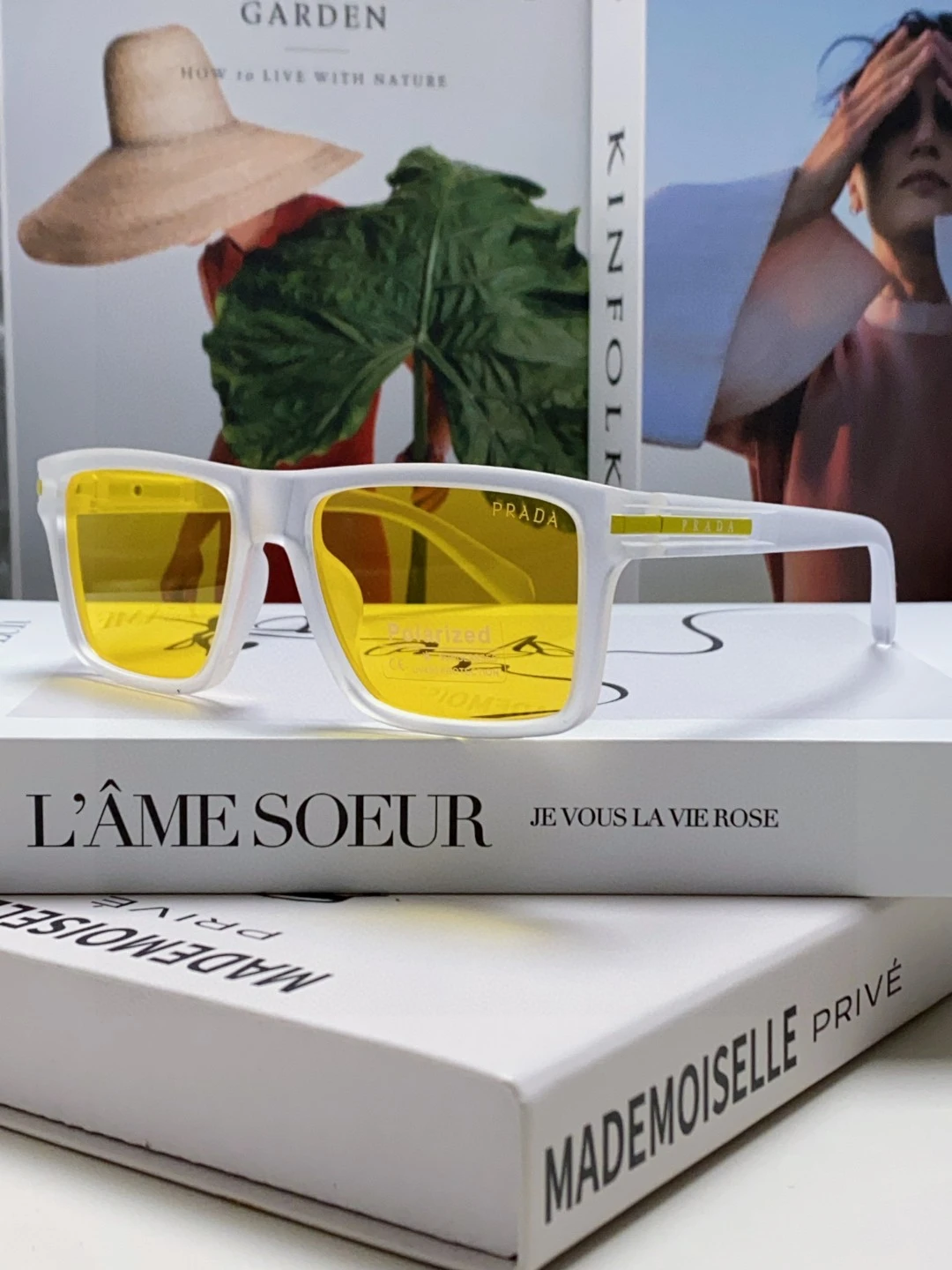 Prada Eyewear — e0ec7622