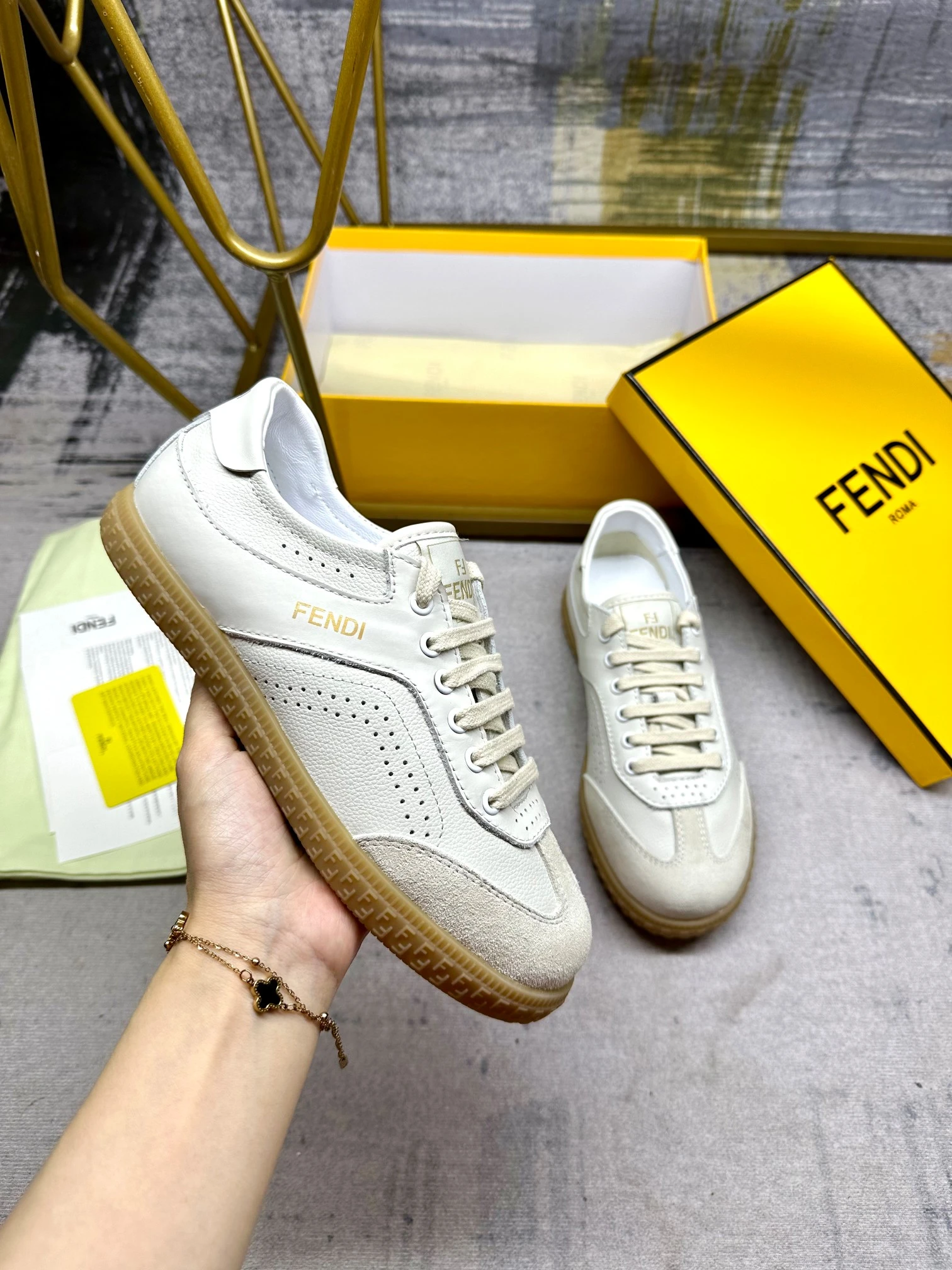 Fendi Sneakers — 23a1aaf5
