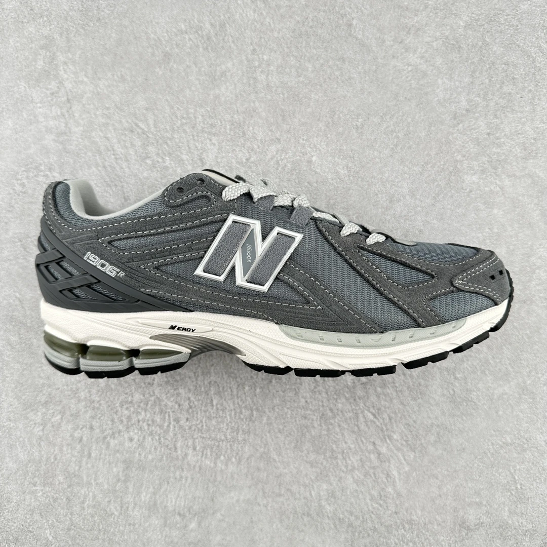 New Balance Sneakers — 6e1f6dc4