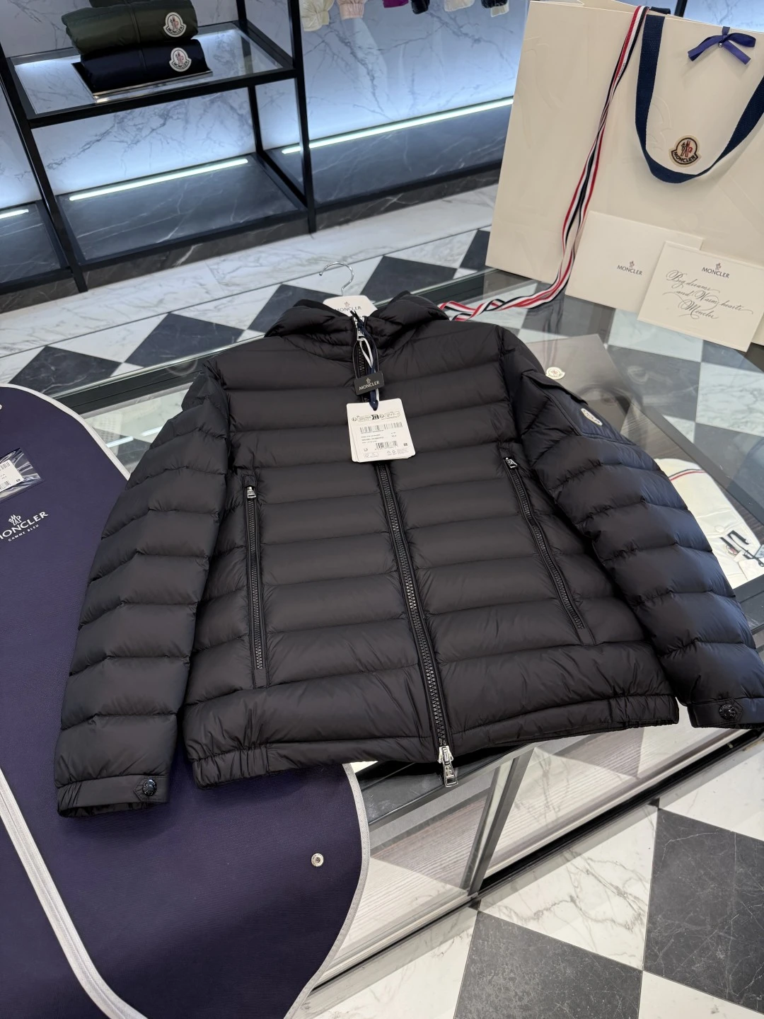 Moncler Down Jacket — 30e2bafc