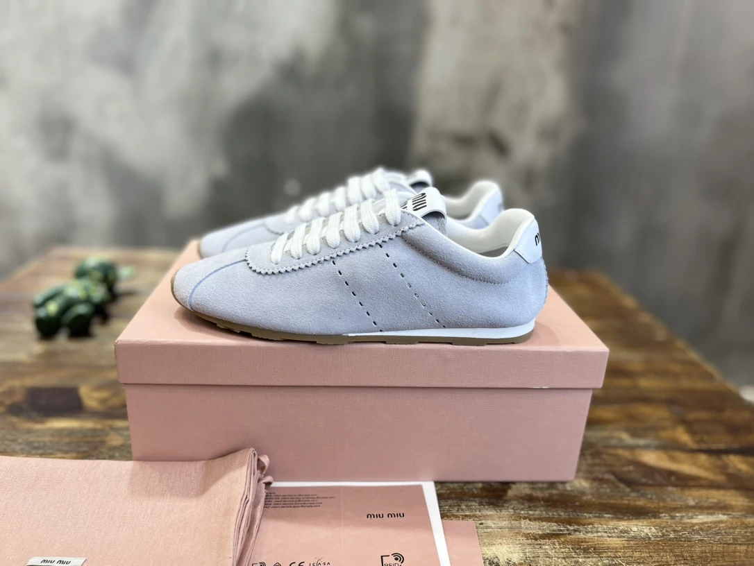 Miu Miu Sneakers — 239ee0df