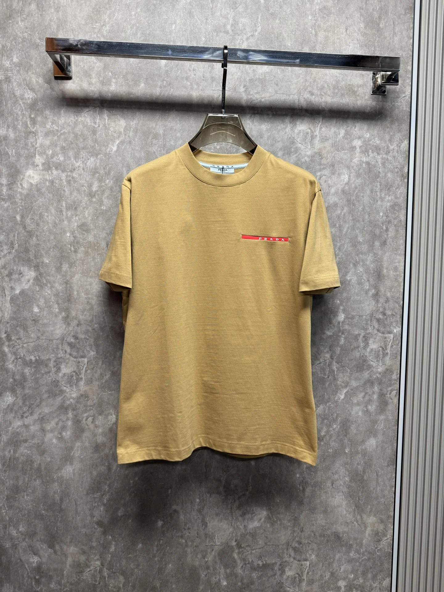 Prada T-Shirt — 94b214a2