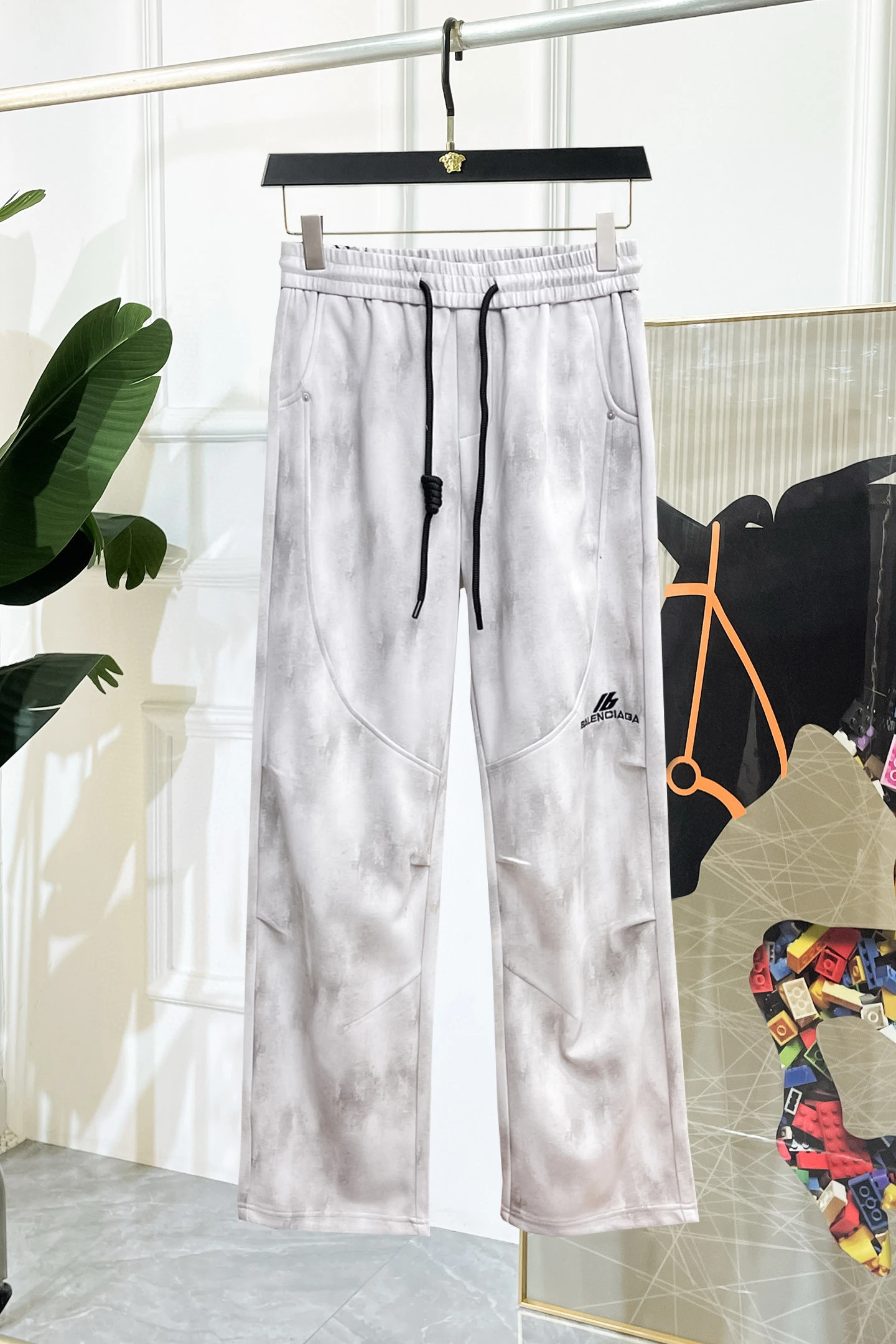 Balenciaga Trousers — 82a892f0