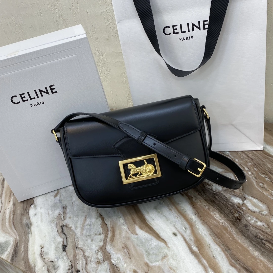 Givenchy Bag — 60e1c2e0