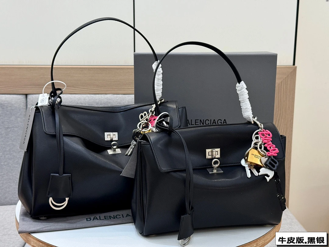 Balenciaga Bag — 11051b2a