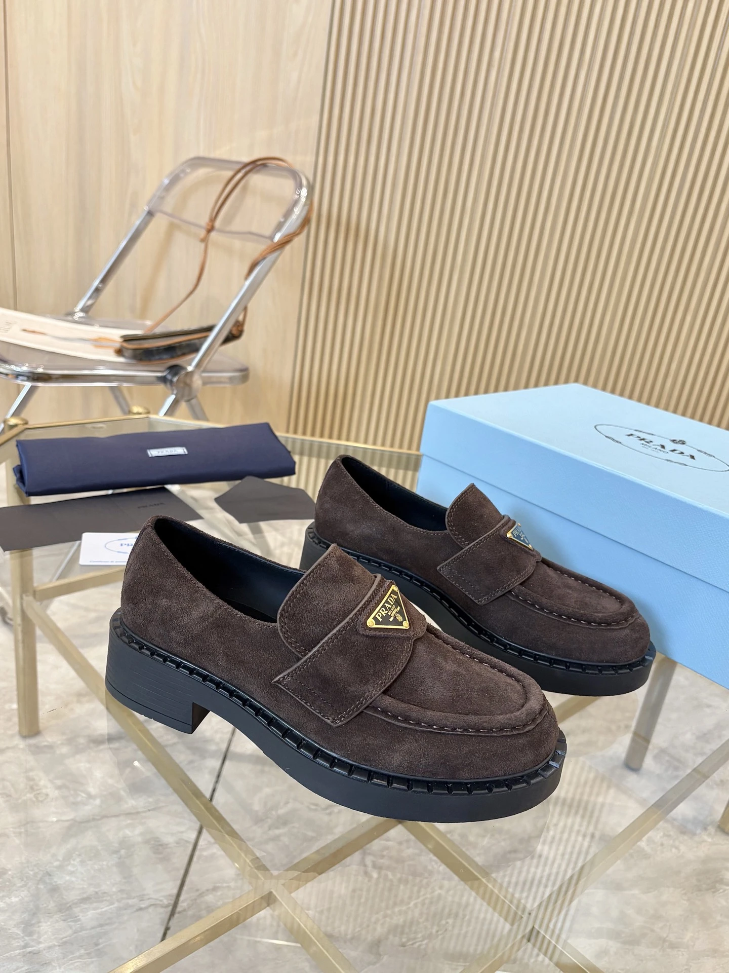 Prada Loafers — b7955146
