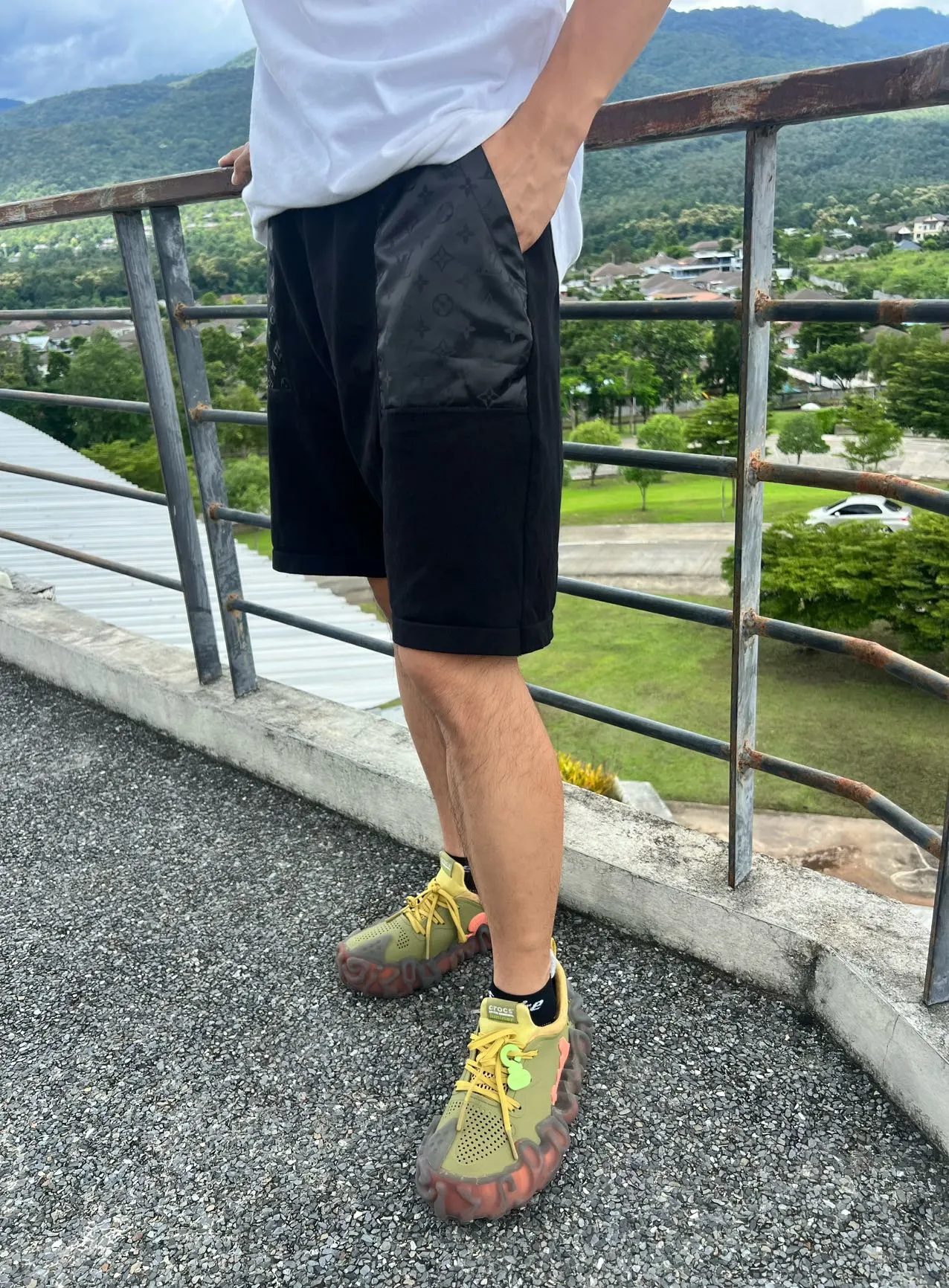 Louis Vuitton Shorts — 73c23194