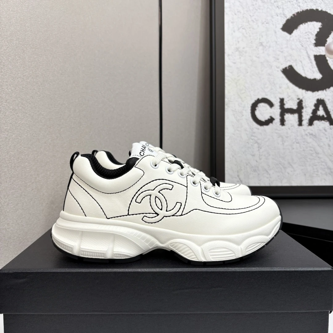 Chanel Sneakers — 2503eec8