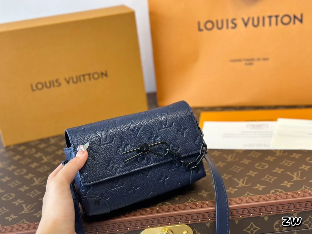 Louis Vuitton Bag — 5447f645