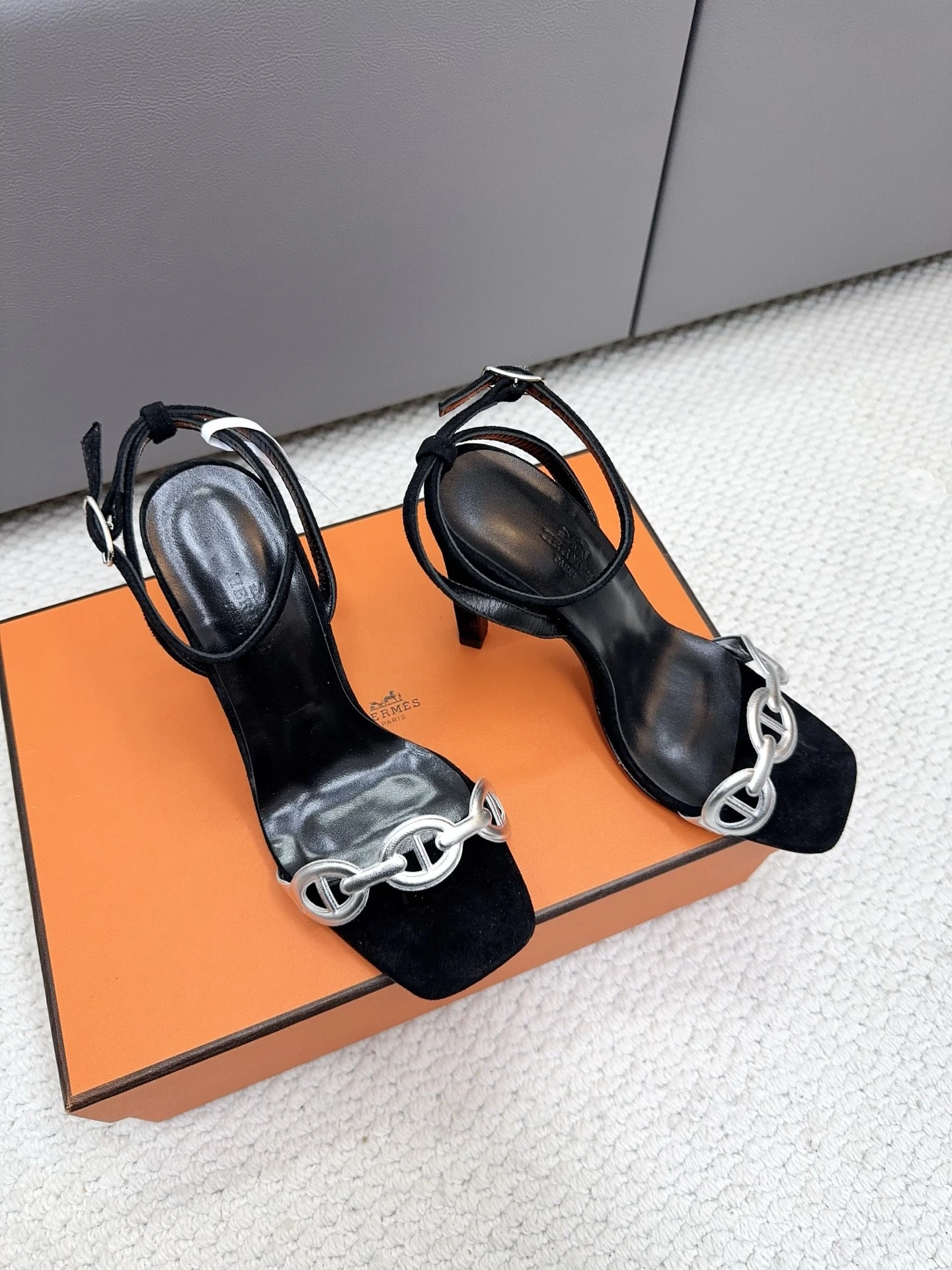 Hermès Sandals — 2f04c0e6