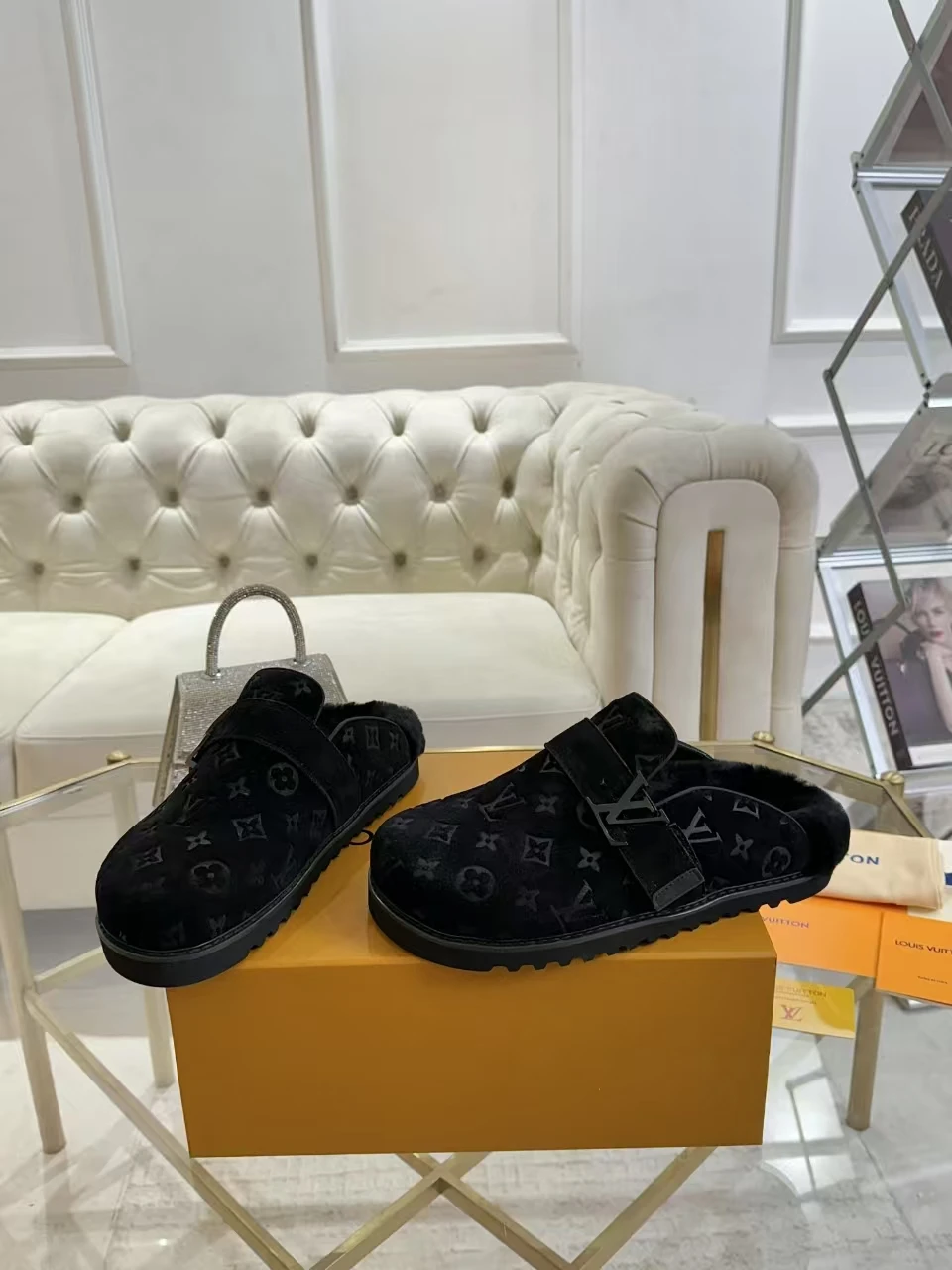 Louis Vuitton Slippers — 857a7033