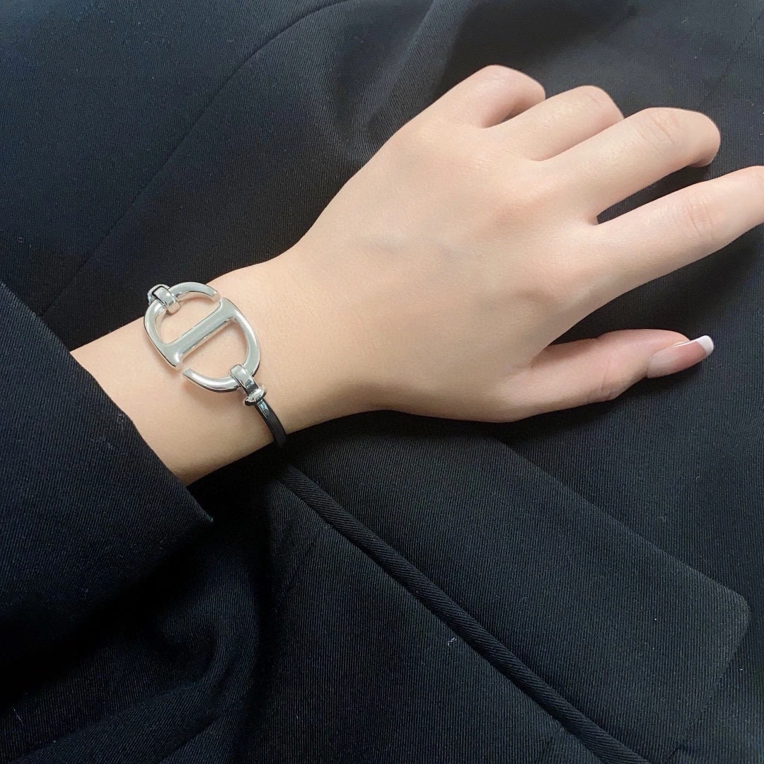 Dior Jewellery — d1e34cc9