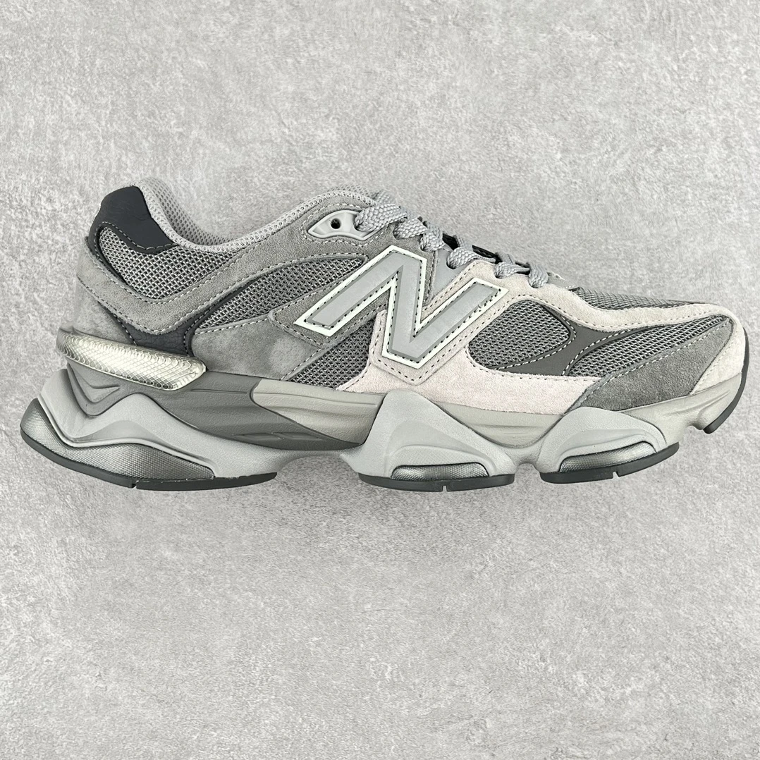 New Balance Sneakers — ffc4d3b3