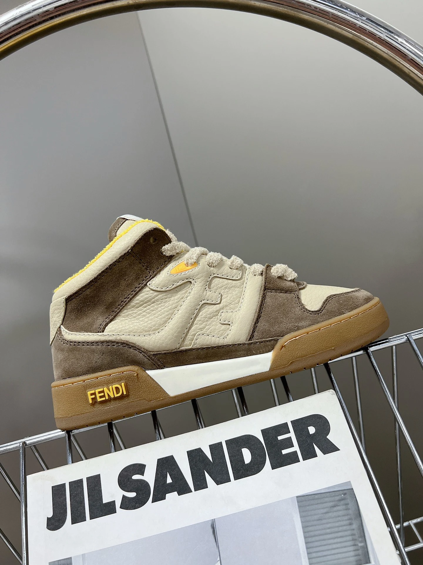 Fendi Sneakers — 78e922db