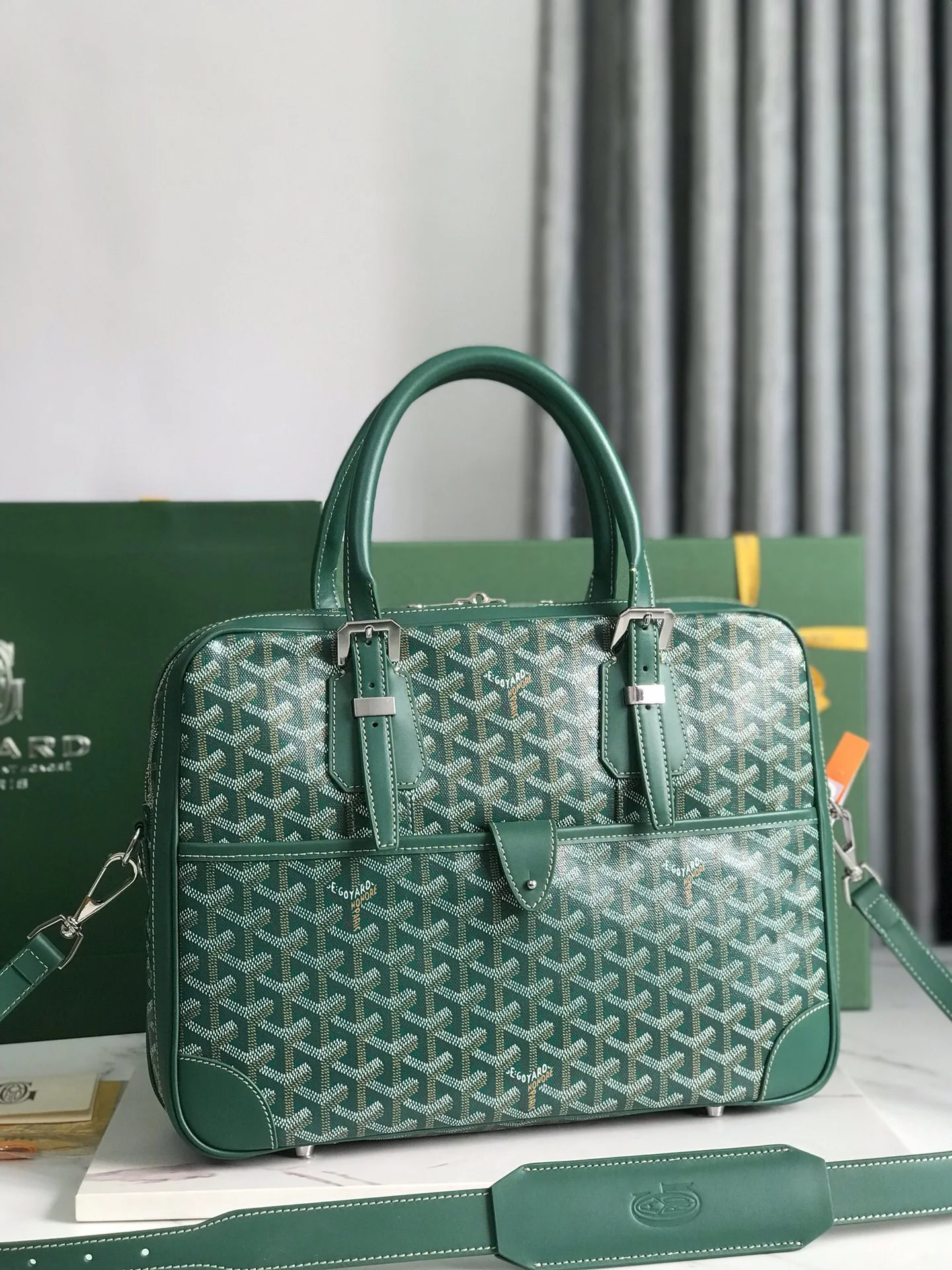 Goyard Bag — 84107a41