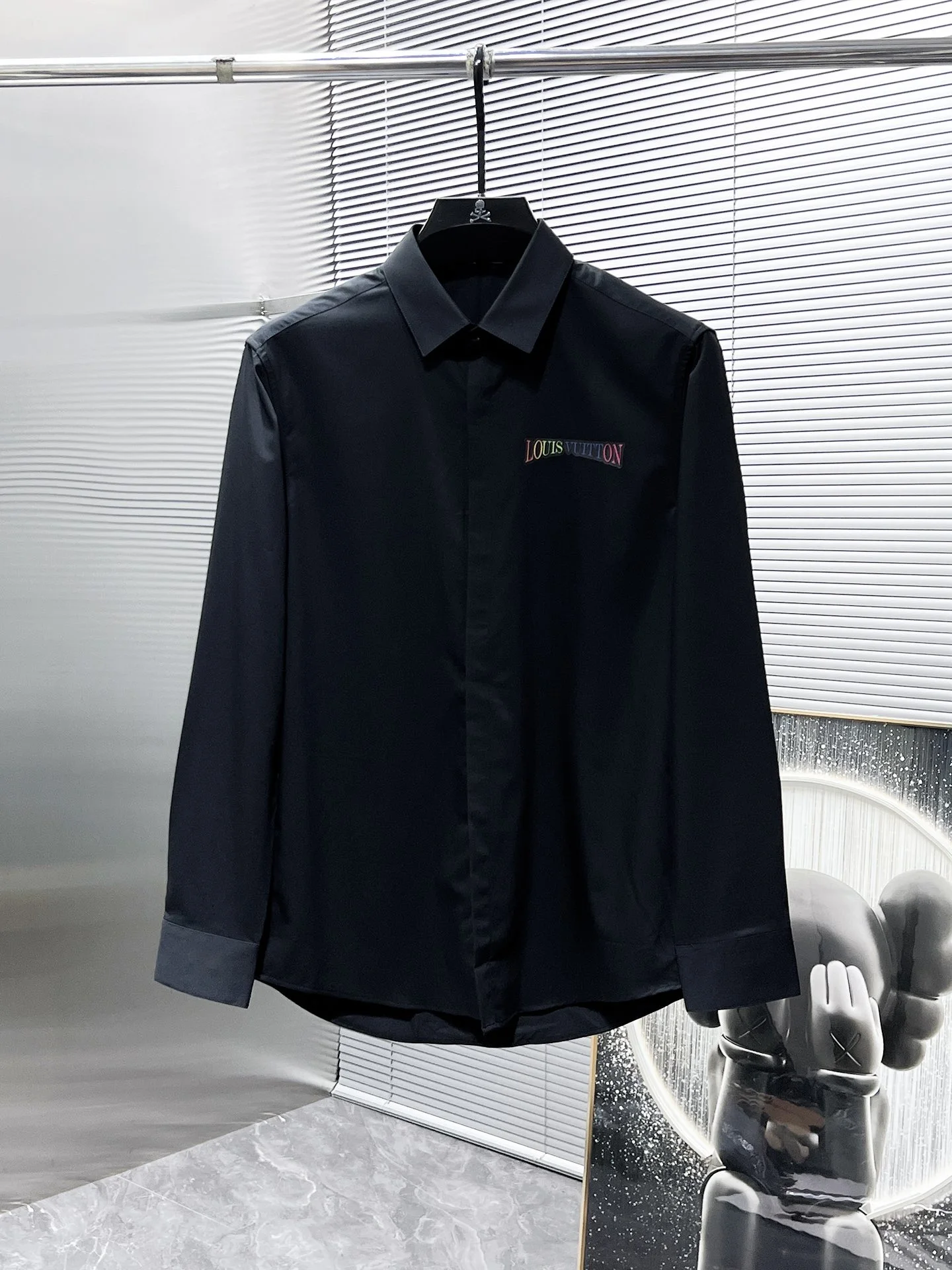 Louis Vuitton Shirts — 33fc59c1