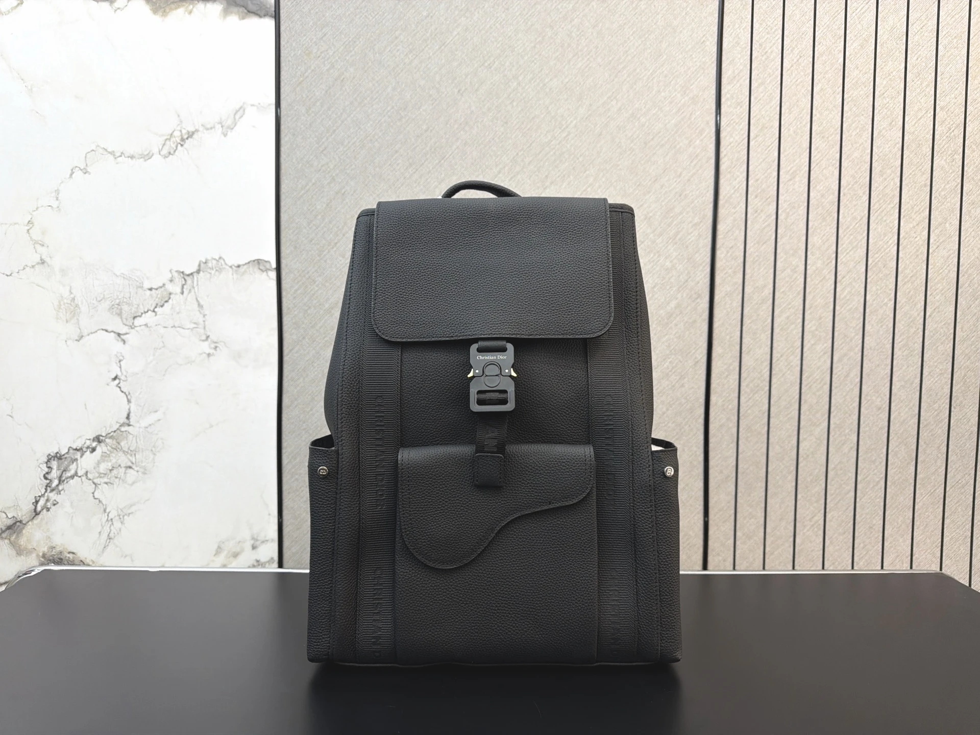 Dior Bag — c4e779ef