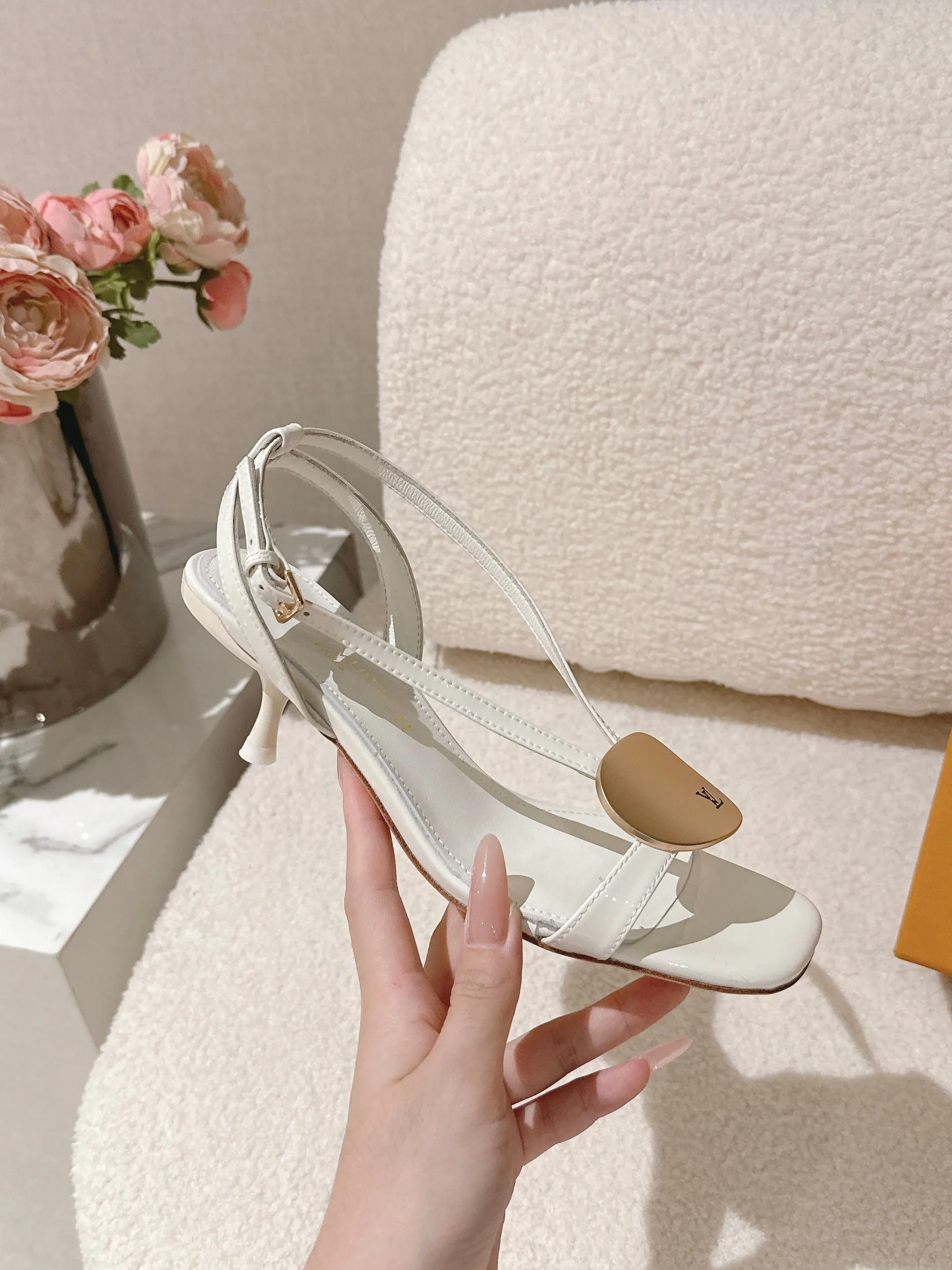 Louis Vuitton Sandals — 7d863238